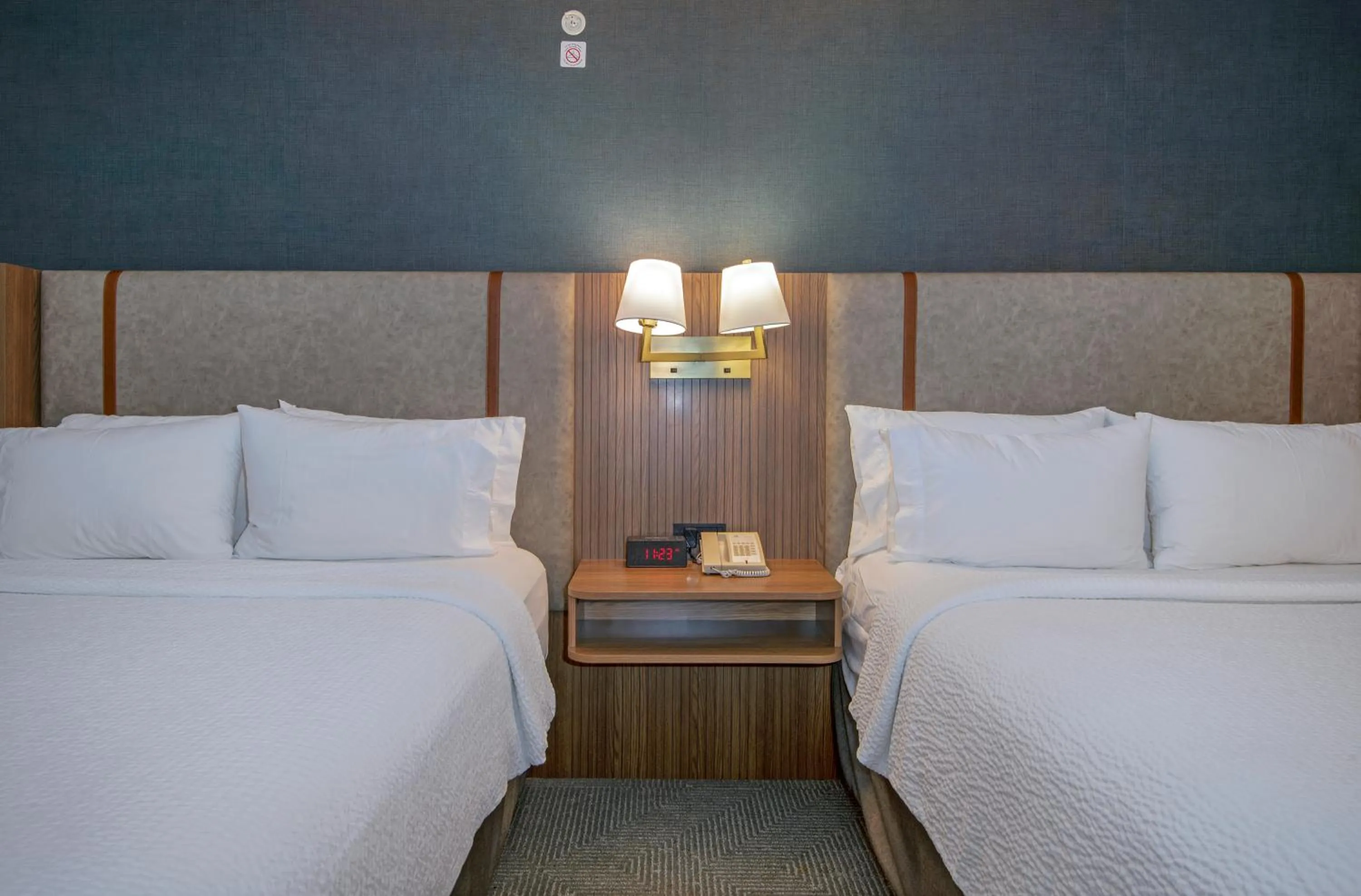 Bed in Holiday Inn Hotel and Suites-Kamloops by IHG