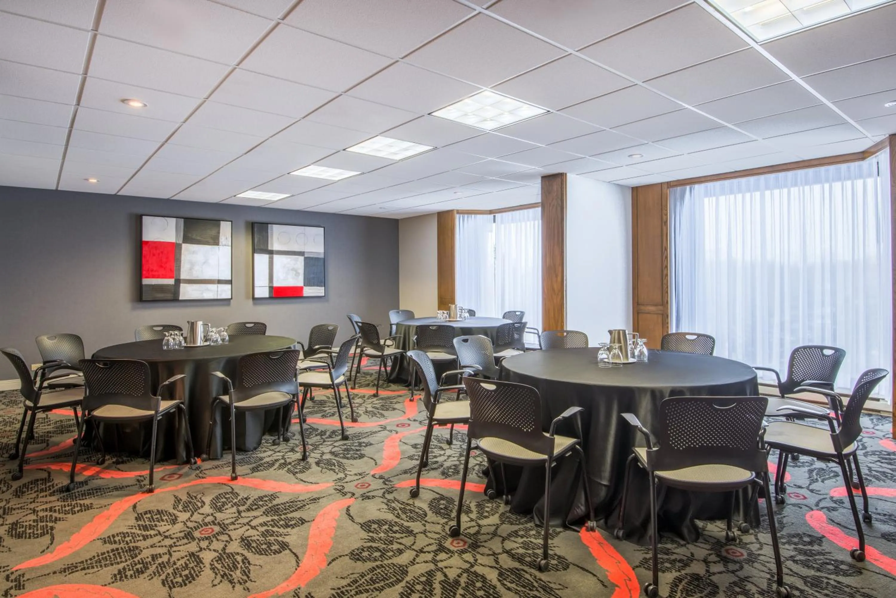 Meeting/conference room in Hotel Chateauneuf Gatineau-Ottawa