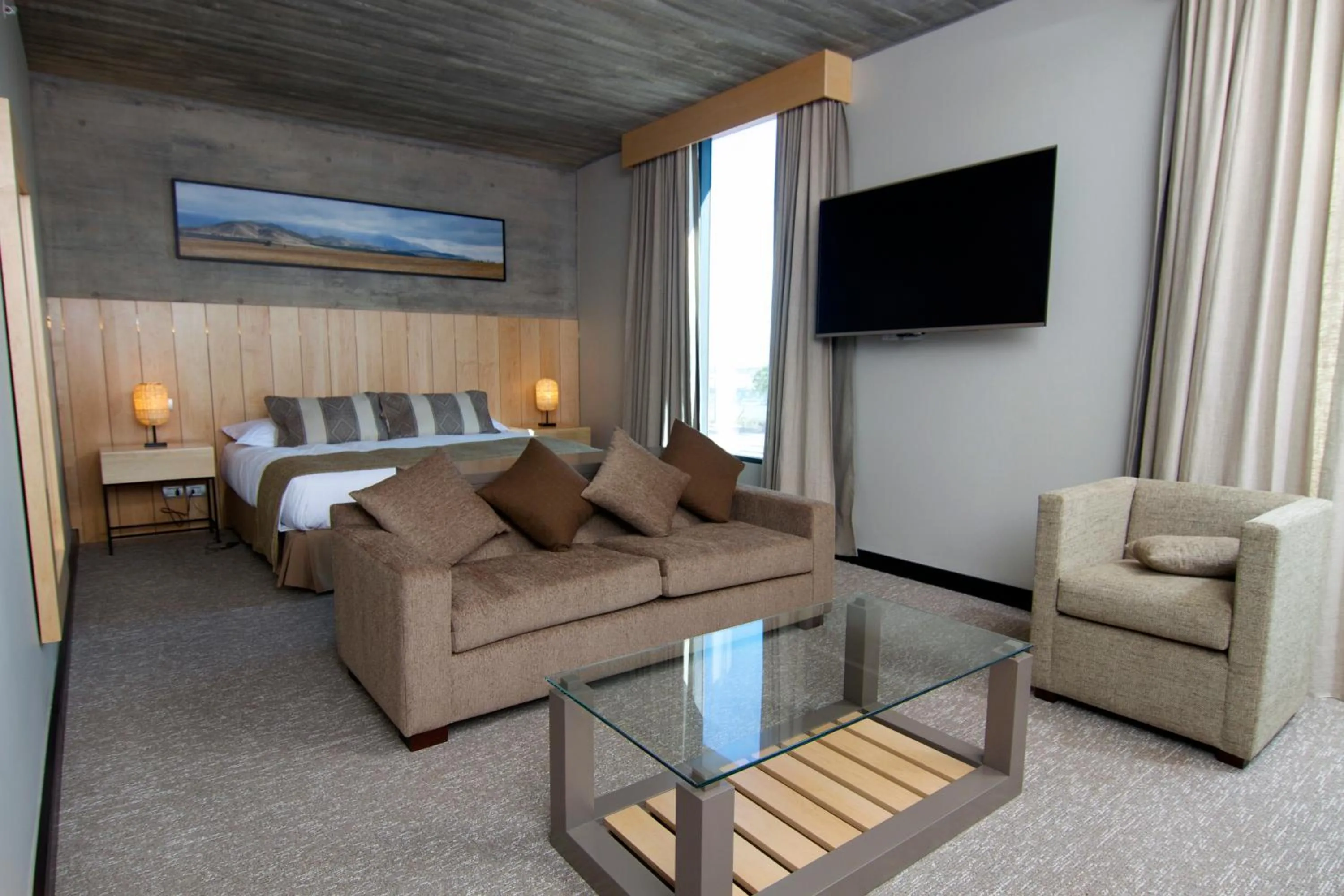 Living room, Bed in Keo Hotel - Ovalle Casino Resort