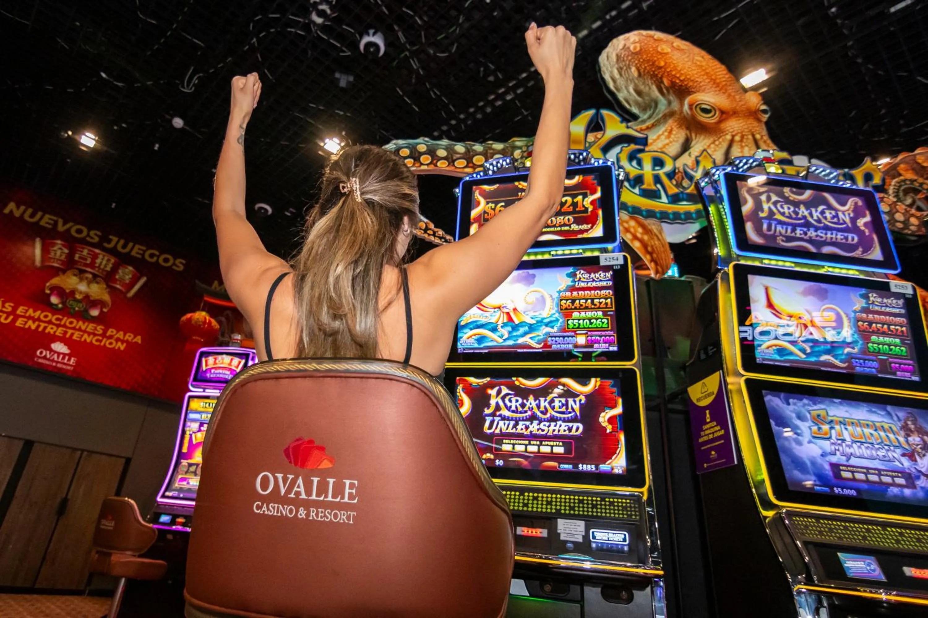 People in Keo Hotel - Ovalle Casino Resort