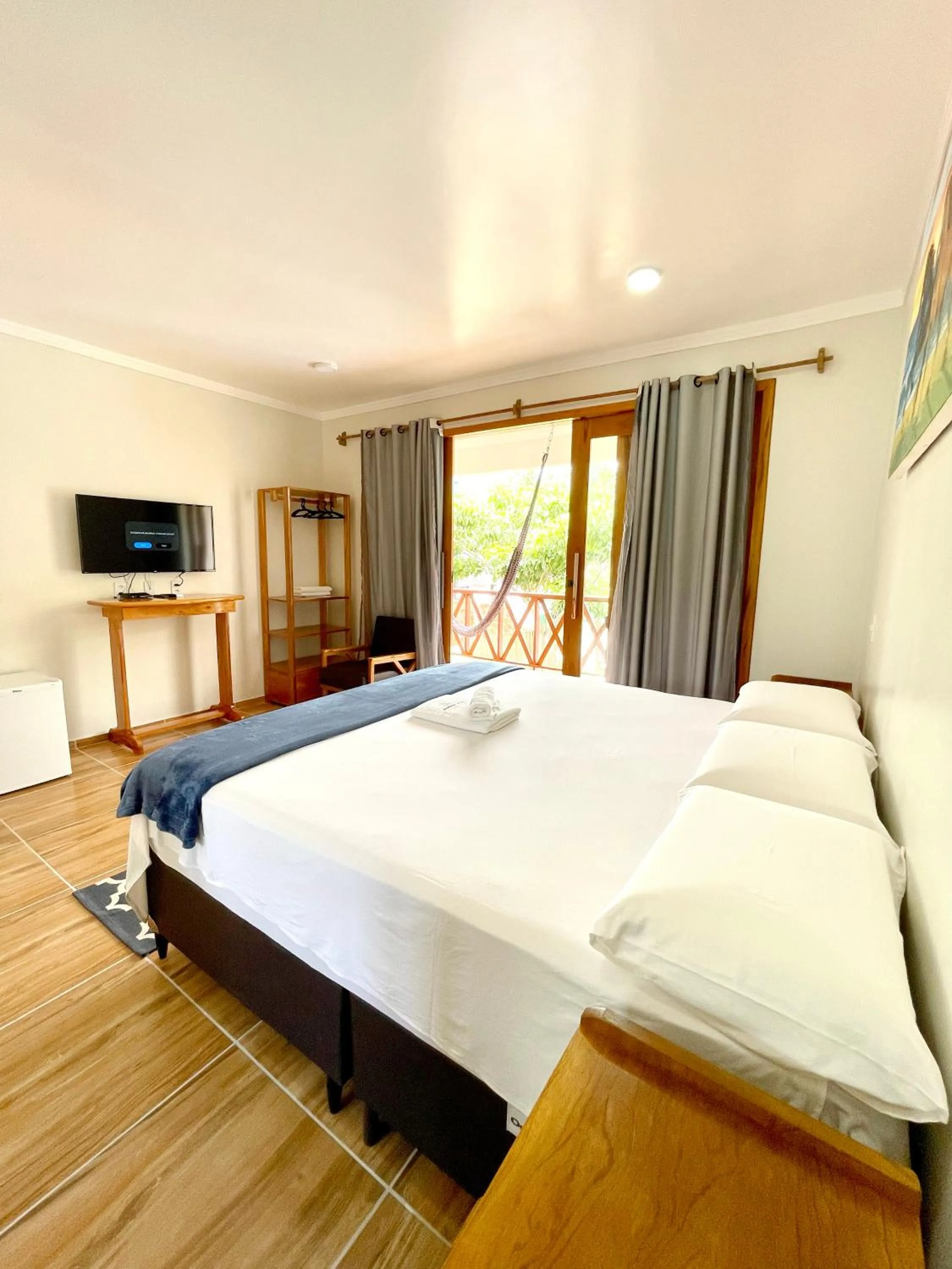 Property building, Bed in Pousada e Restaurante Paraíso Natural