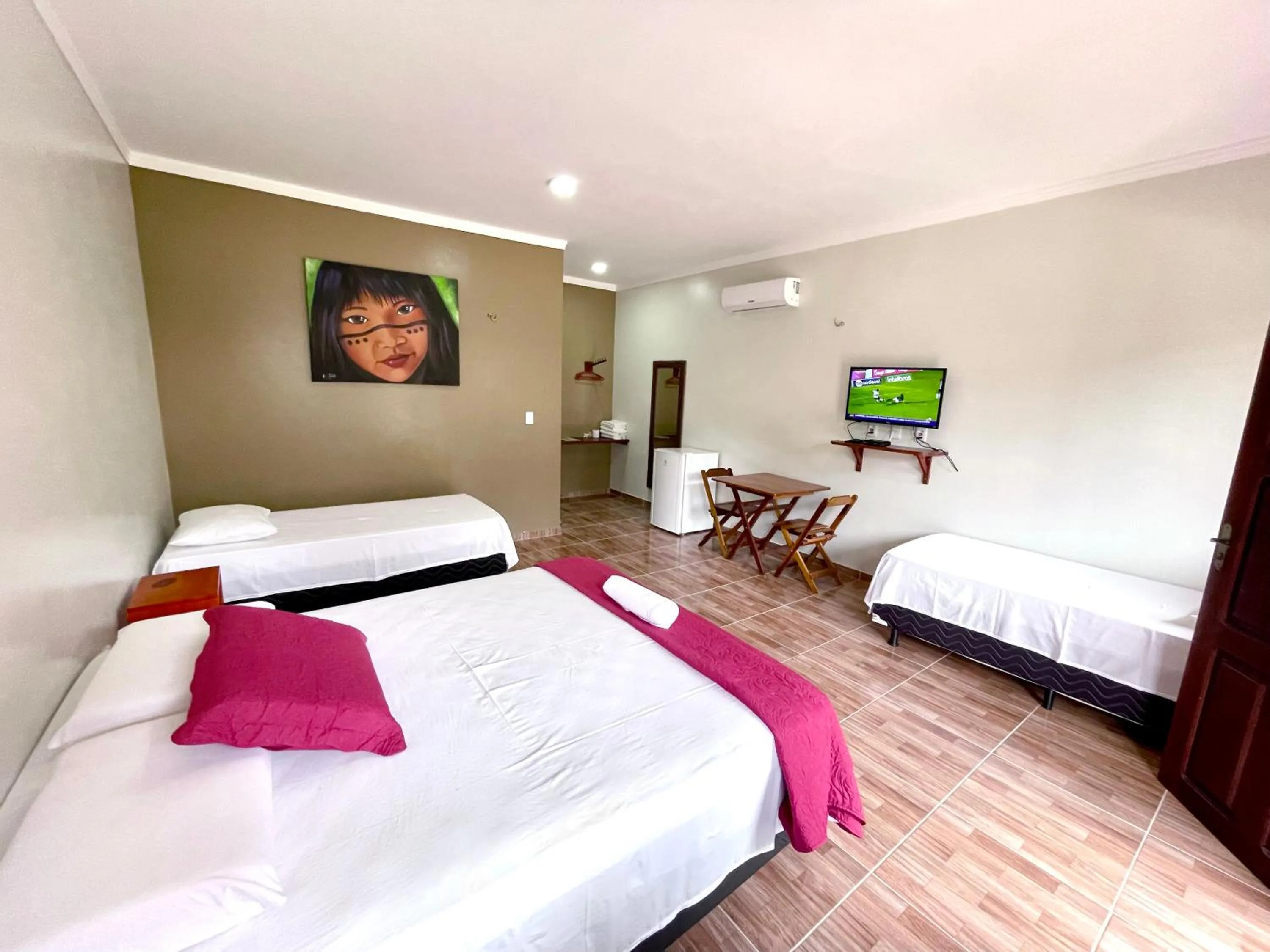 Photo of the whole room, Bed in Pousada e Restaurante Paraíso Natural