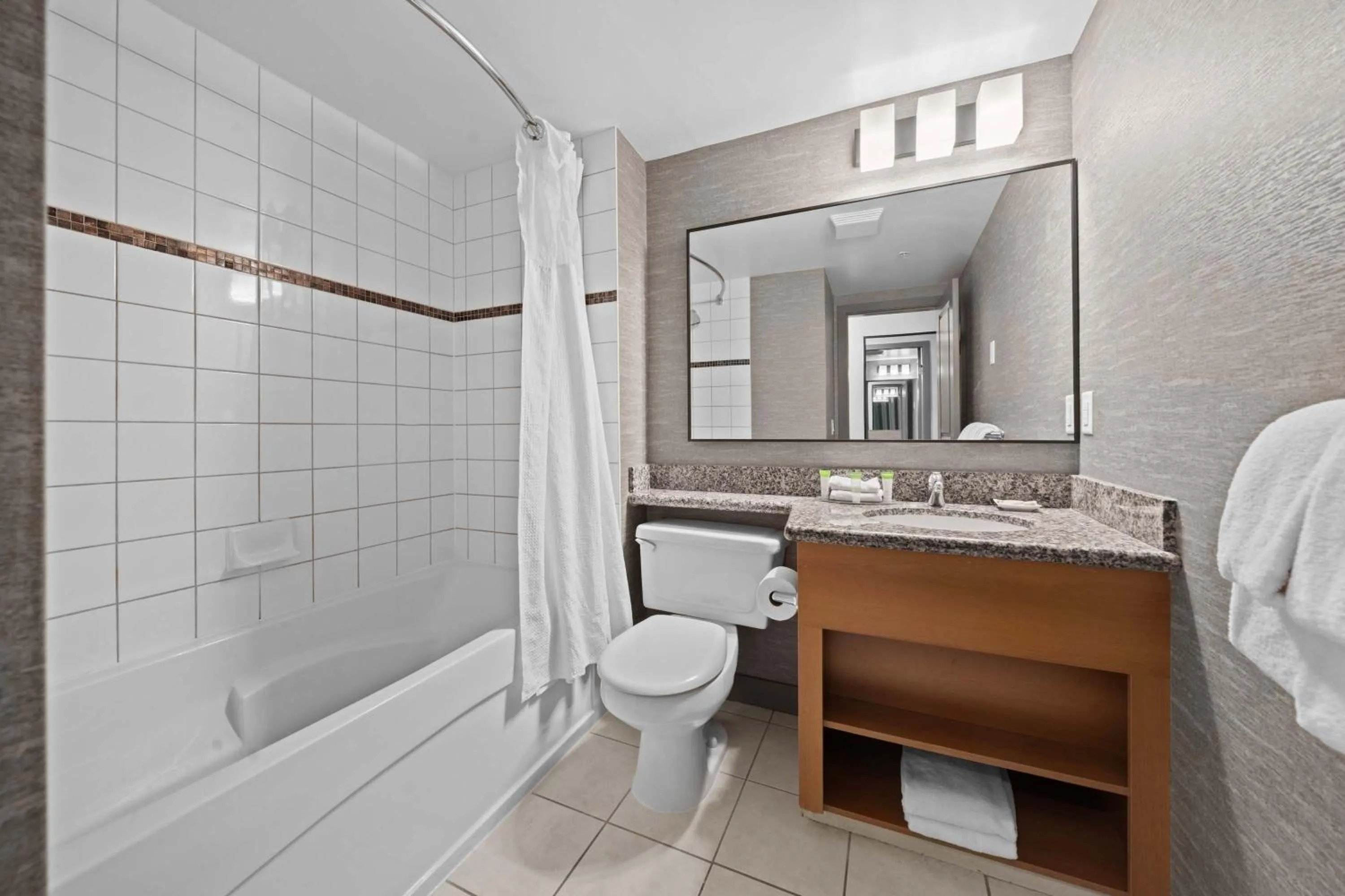 Bathroom in Sandman Hotel Calgary Airport