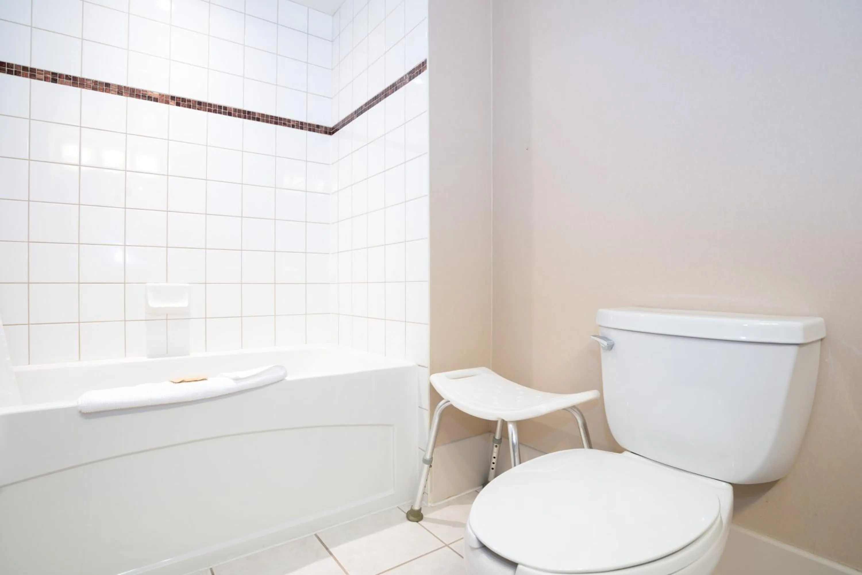 Bathroom in Sandman Hotel Calgary Airport