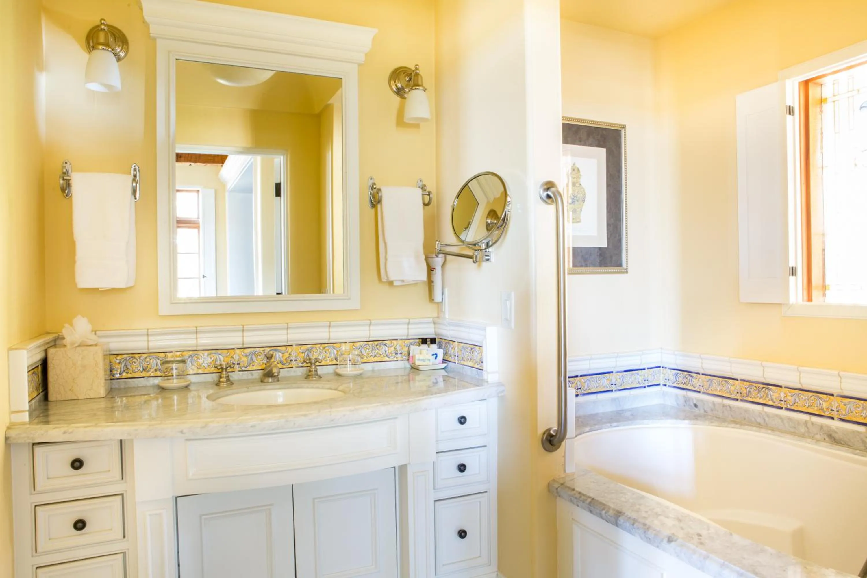 Bathroom in CaliPaso Winery & Villa