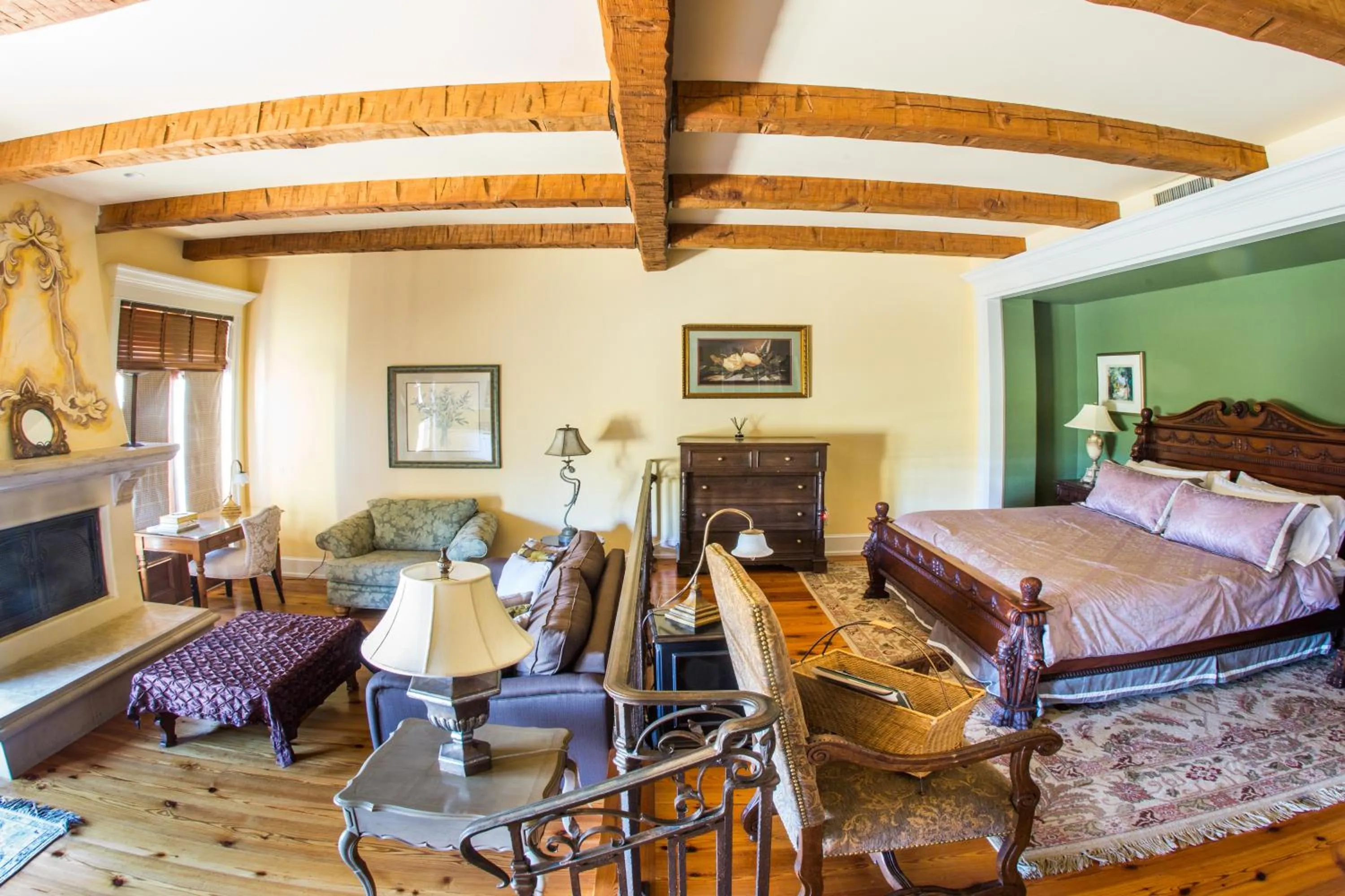 Bedroom, Bed in CaliPaso Winery & Villa