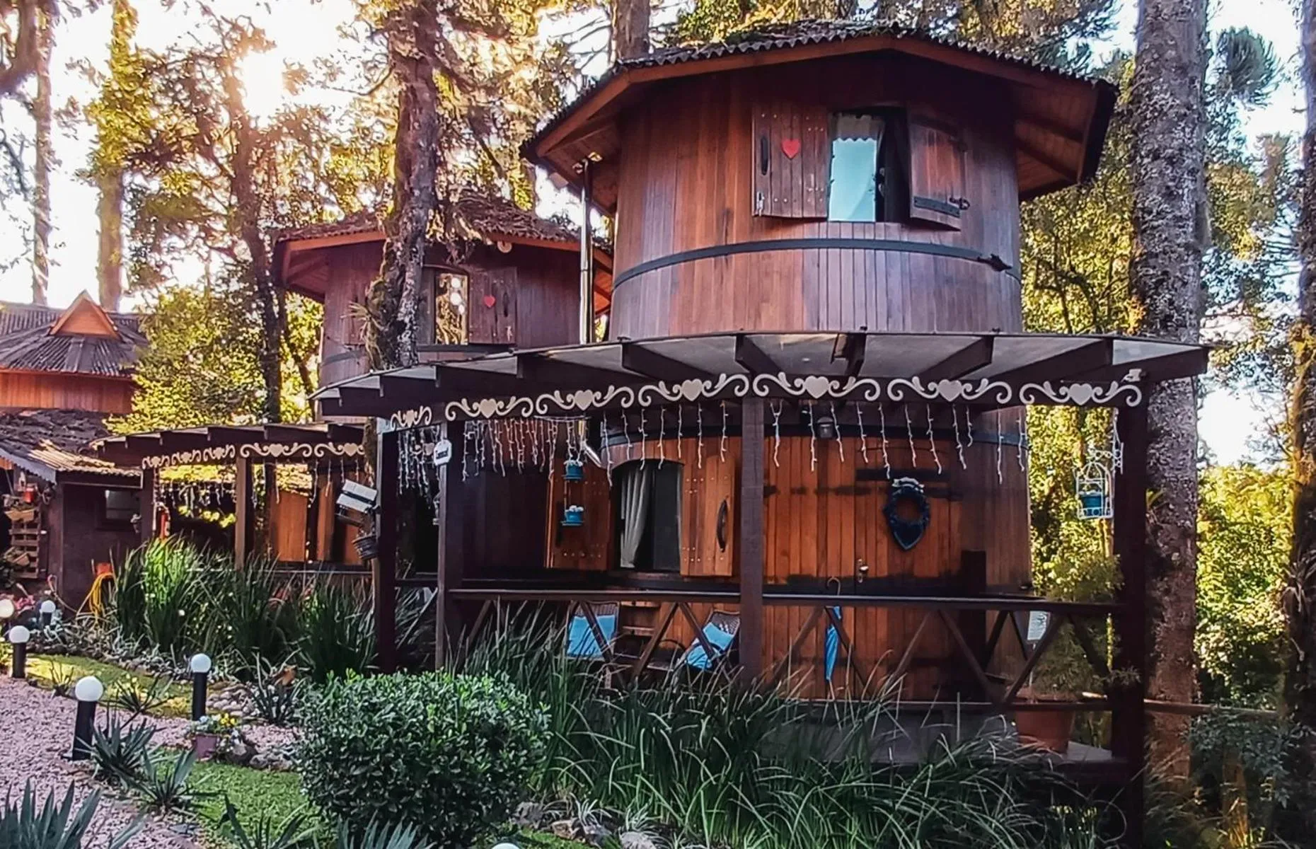 Property building in Chalé Temático em Pipa de Vinho - Parada da Pipa Chalés