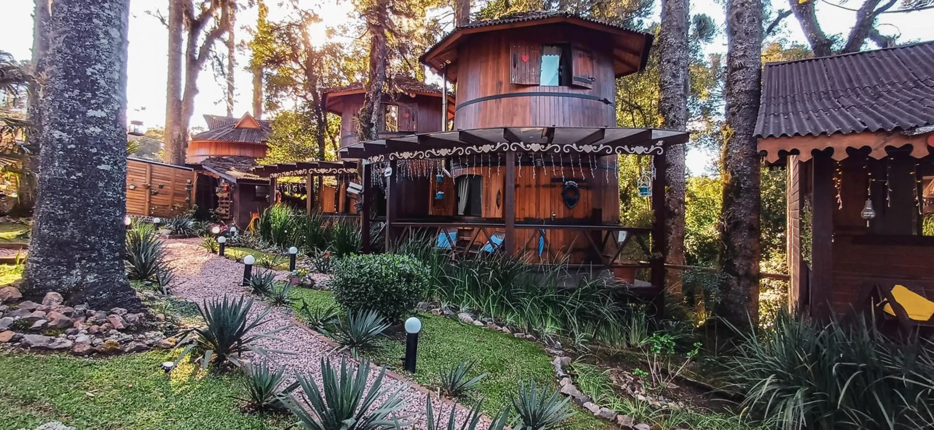 Property building in Chalé Temático em Pipa de Vinho - Parada da Pipa Chalés