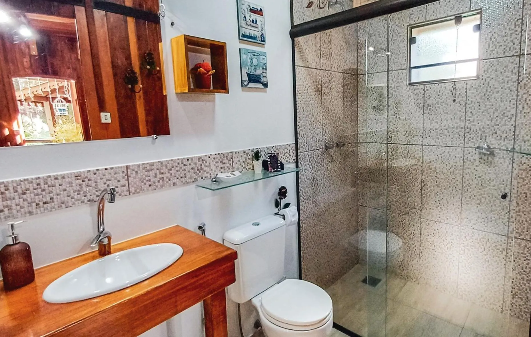 Bathroom in Chalé Temático em Pipa de Vinho - Parada da Pipa Chalés