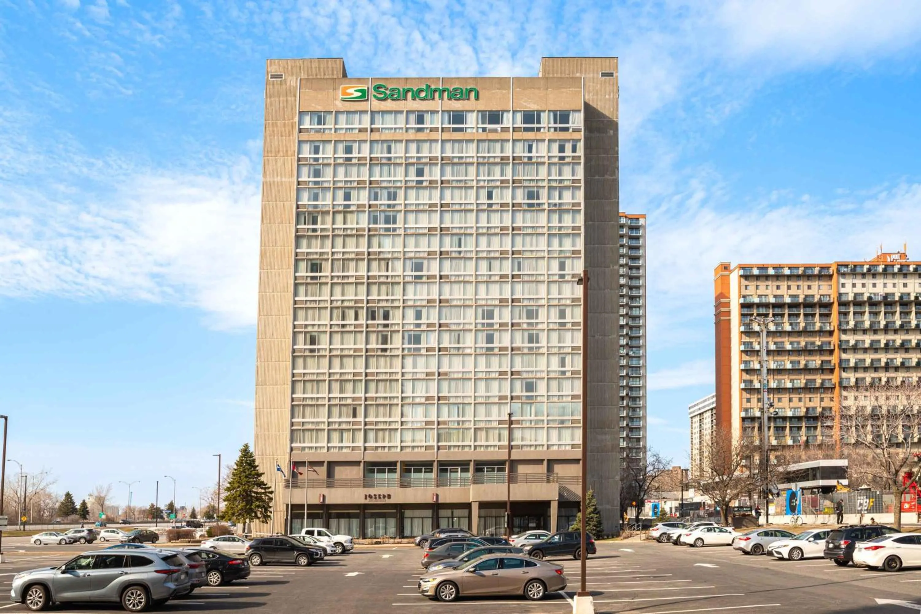 Property building in Sandman Hotel Montreal - Longueuil