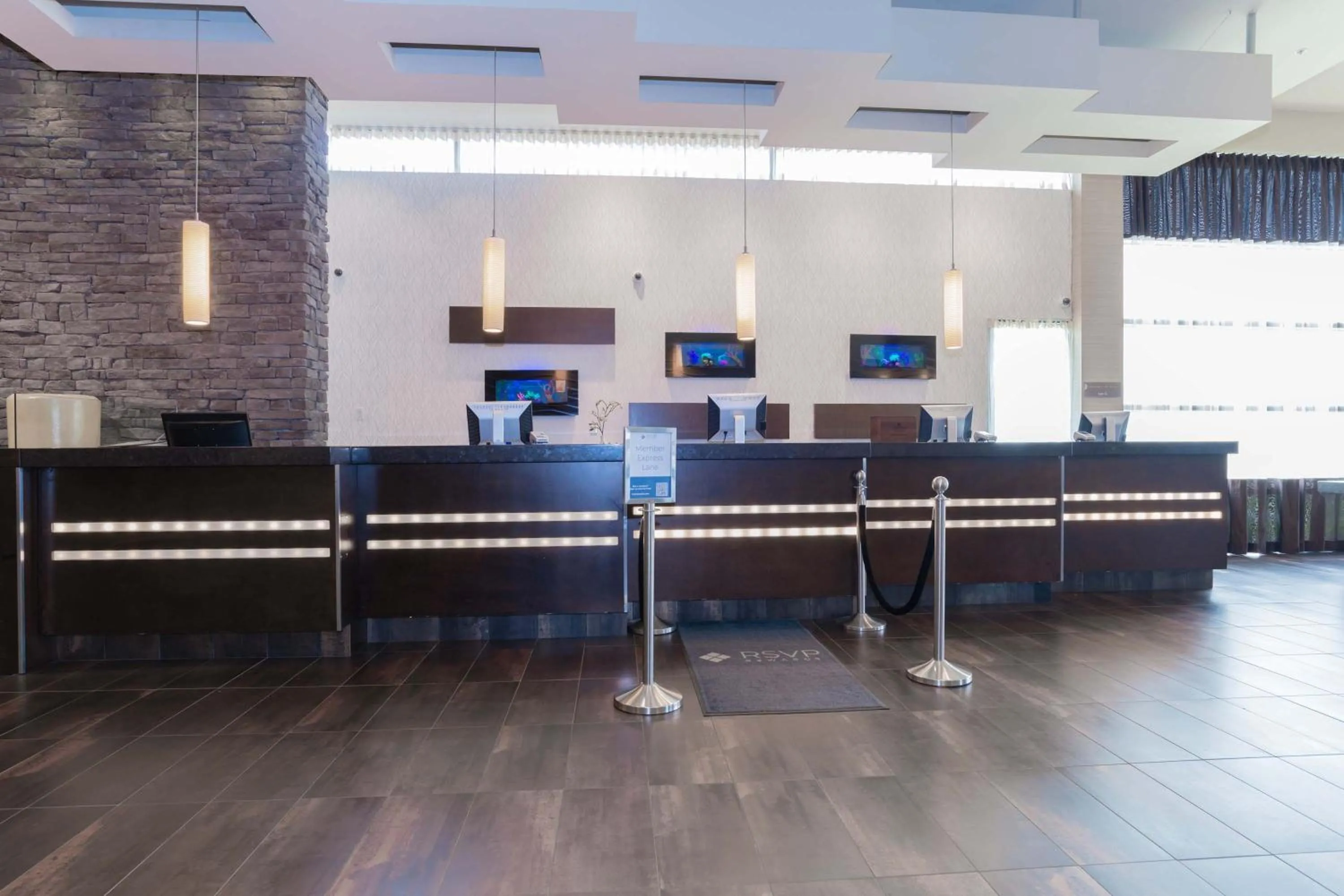 Facade/entrance in Sandman Signature Vancouver Airport Hotel & Resort