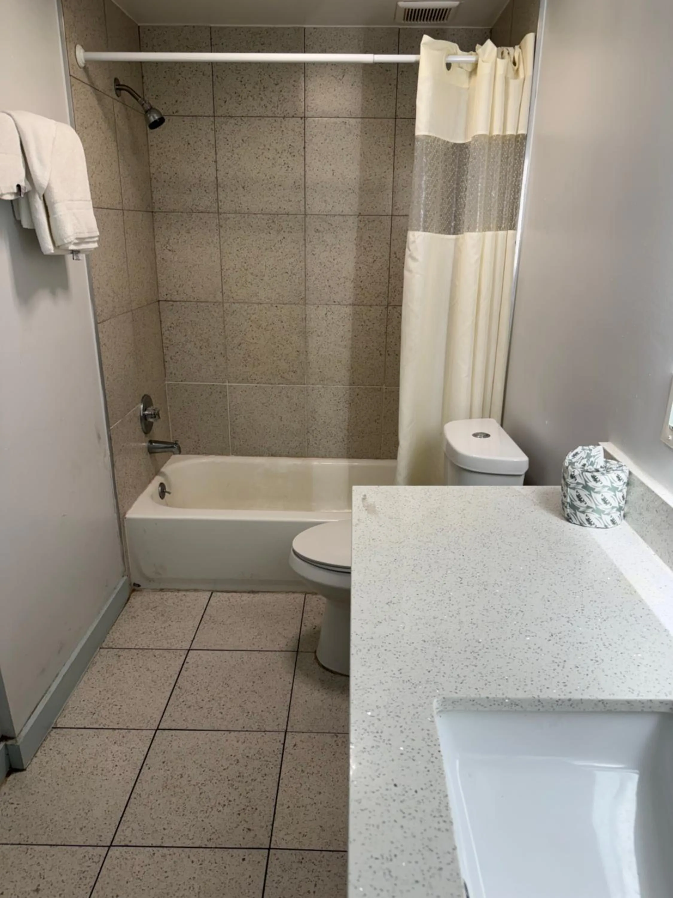 Shower in Ocean View Inn