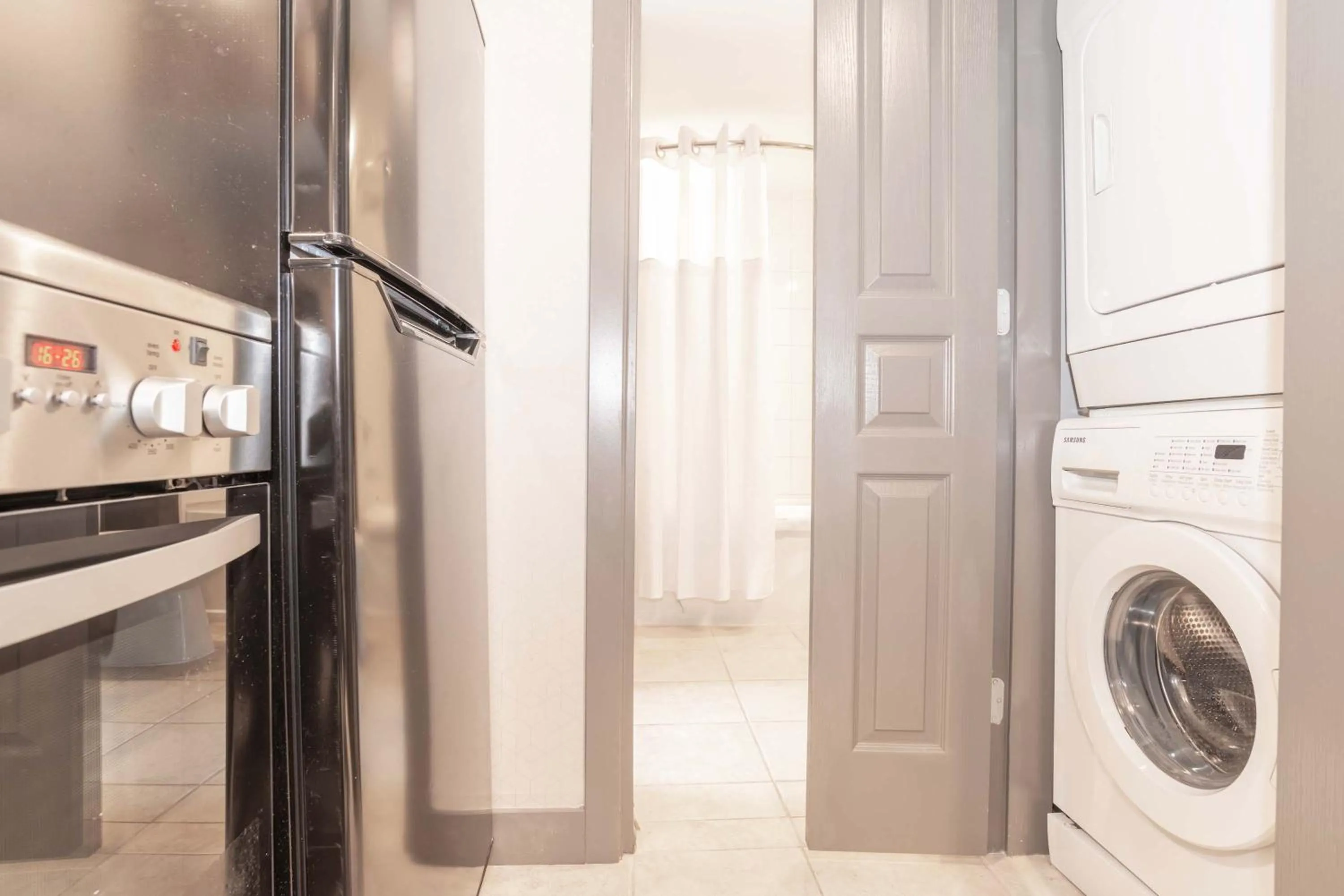 laundry in Sandman Signature Toronto Airport Hotel