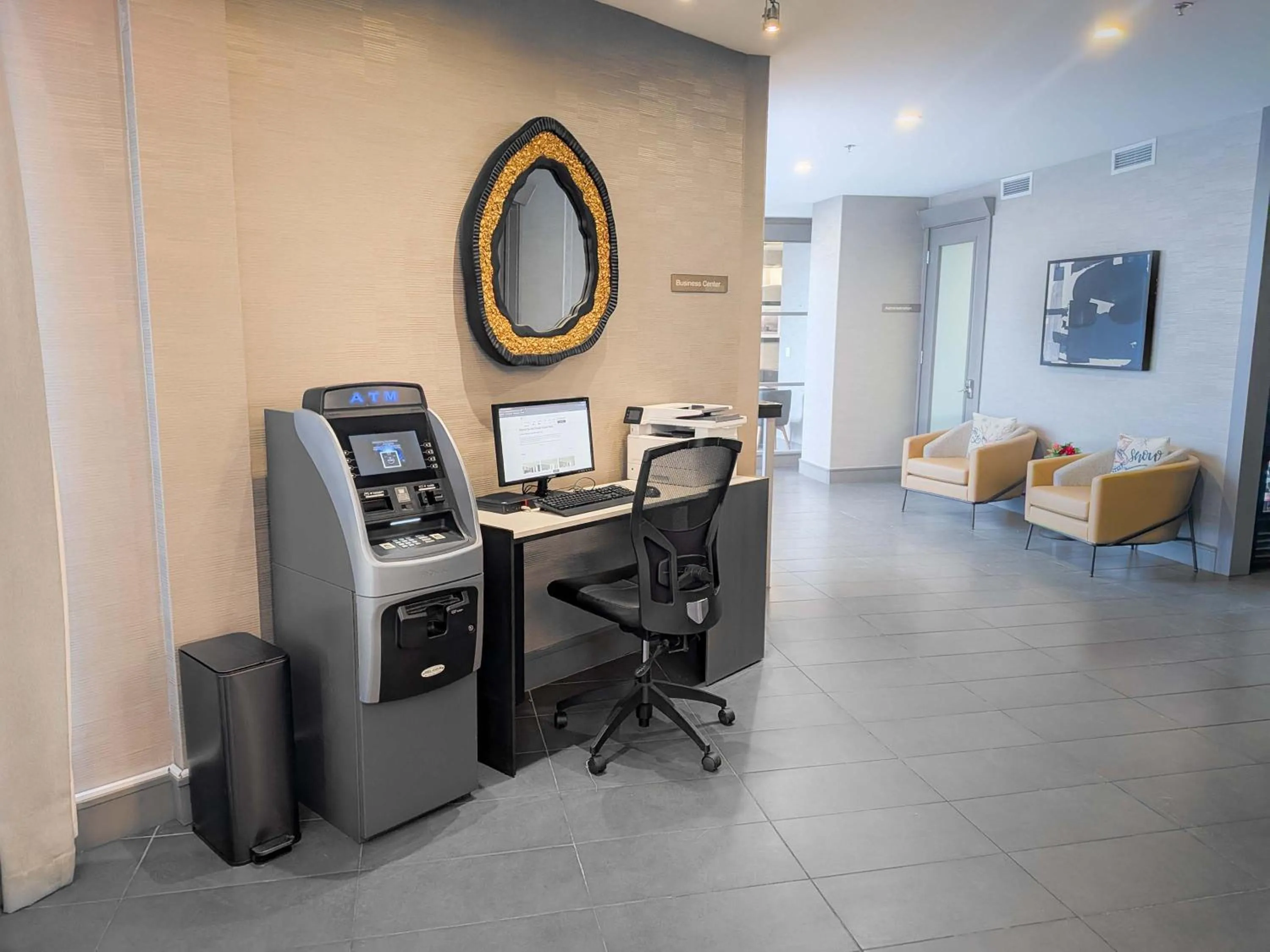 Business facilities in Sandman Signature Toronto Airport Hotel