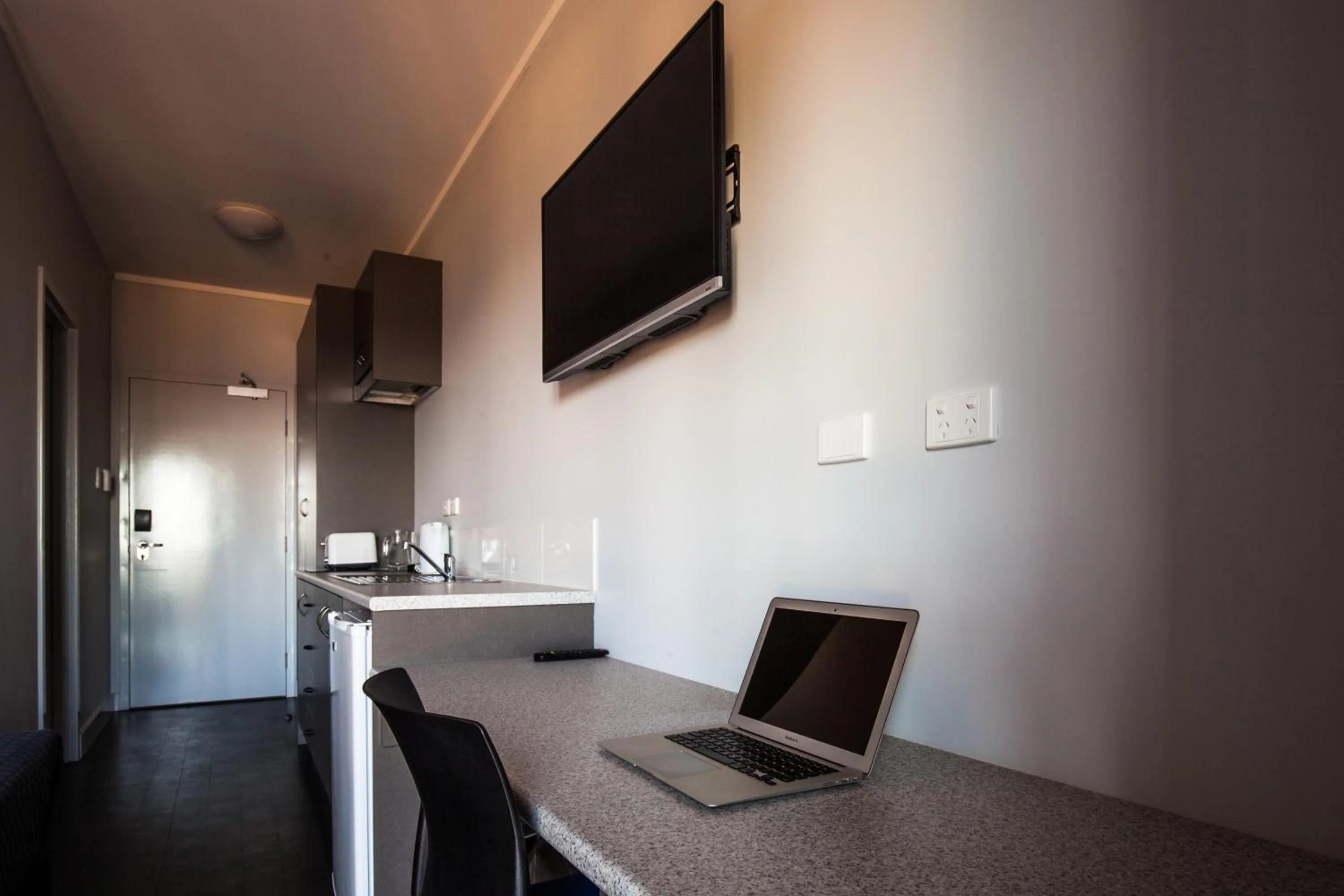 TV and multimedia in Beadon Bay Hotel