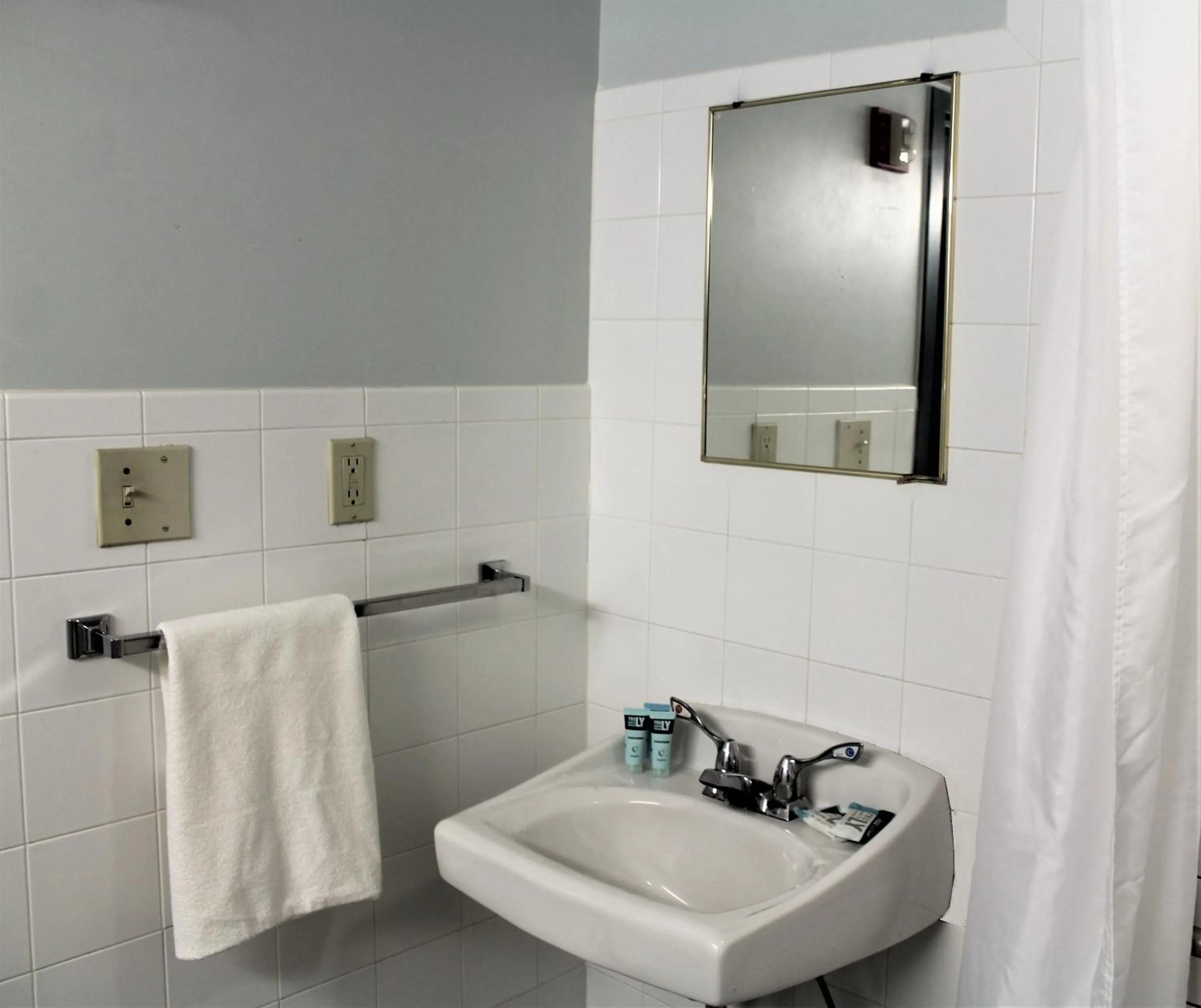 Bathroom in Residence & Conference Centre - Welland