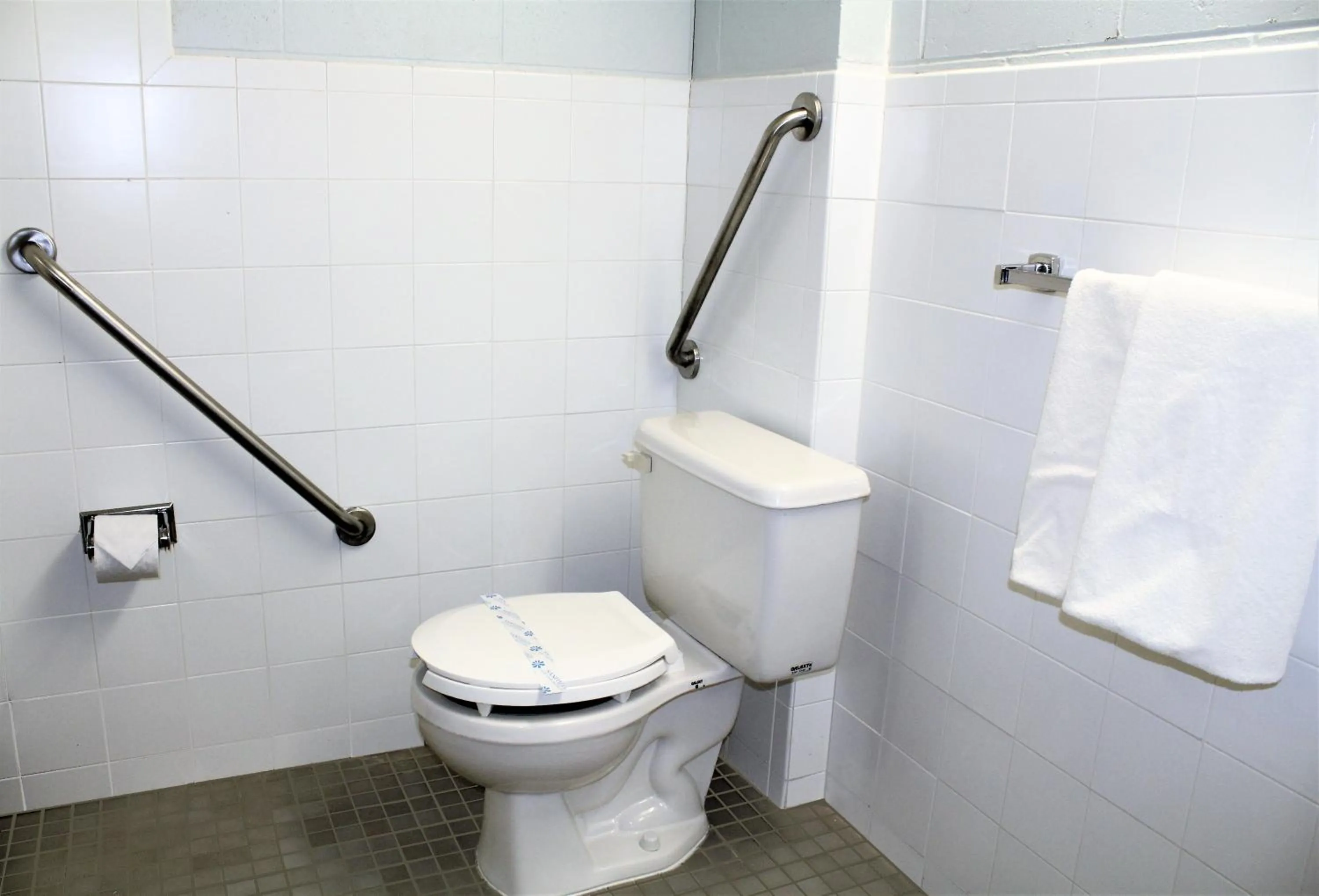 Toilet in Residence & Conference Centre - Welland