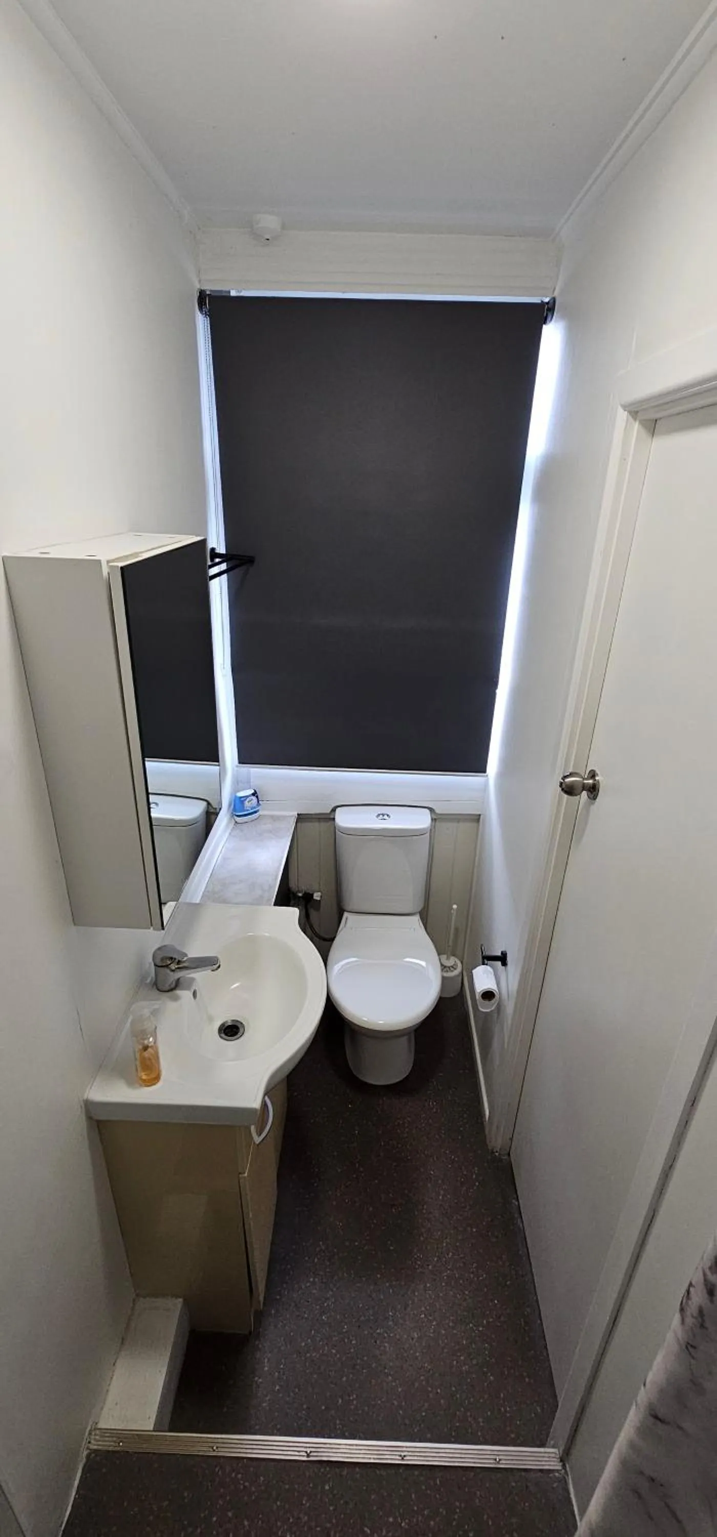 Toilet in Kiwi As Guest House