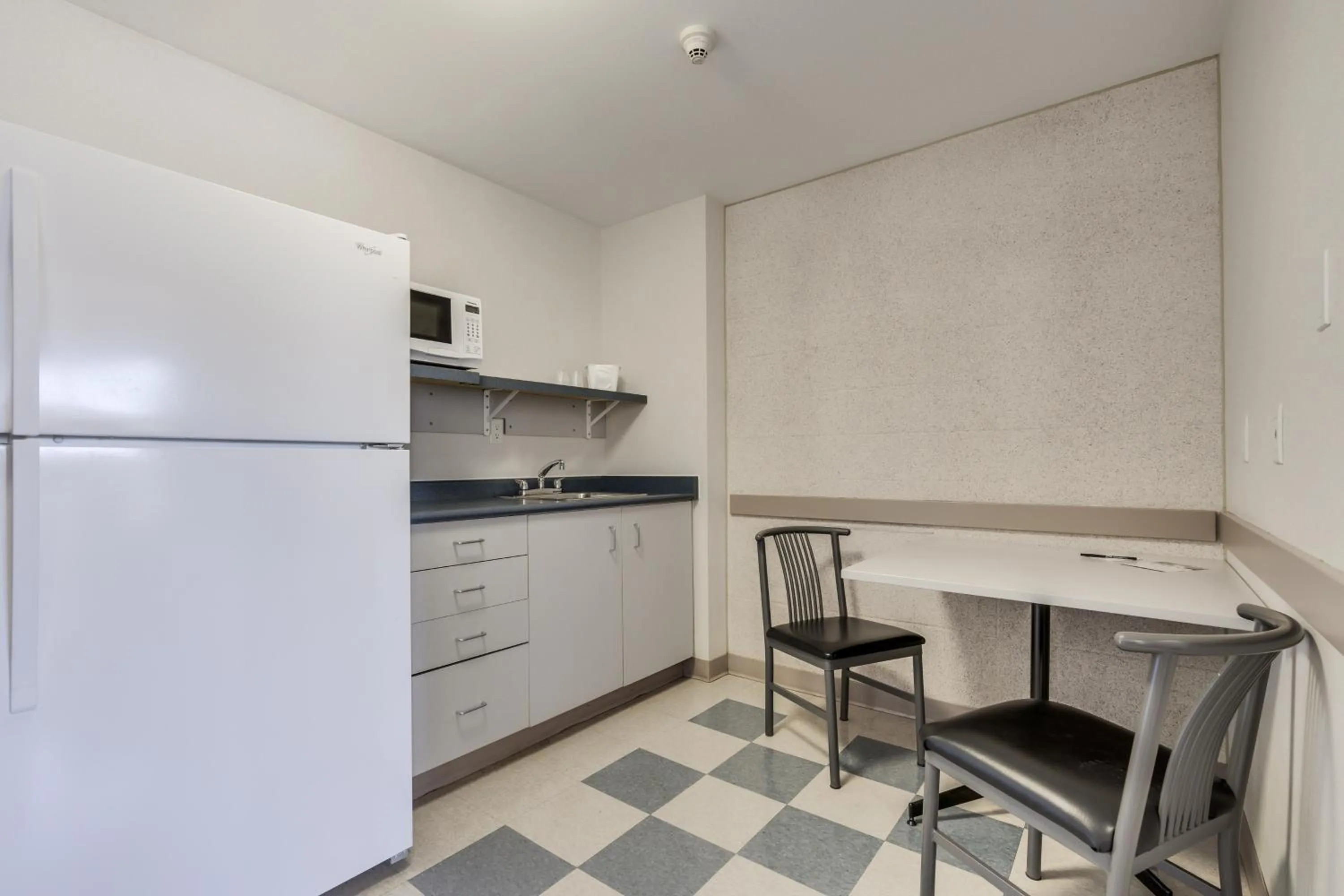 Kitchen or kitchenette in Residence & Conference Centre - Niagara-on-the-Lake