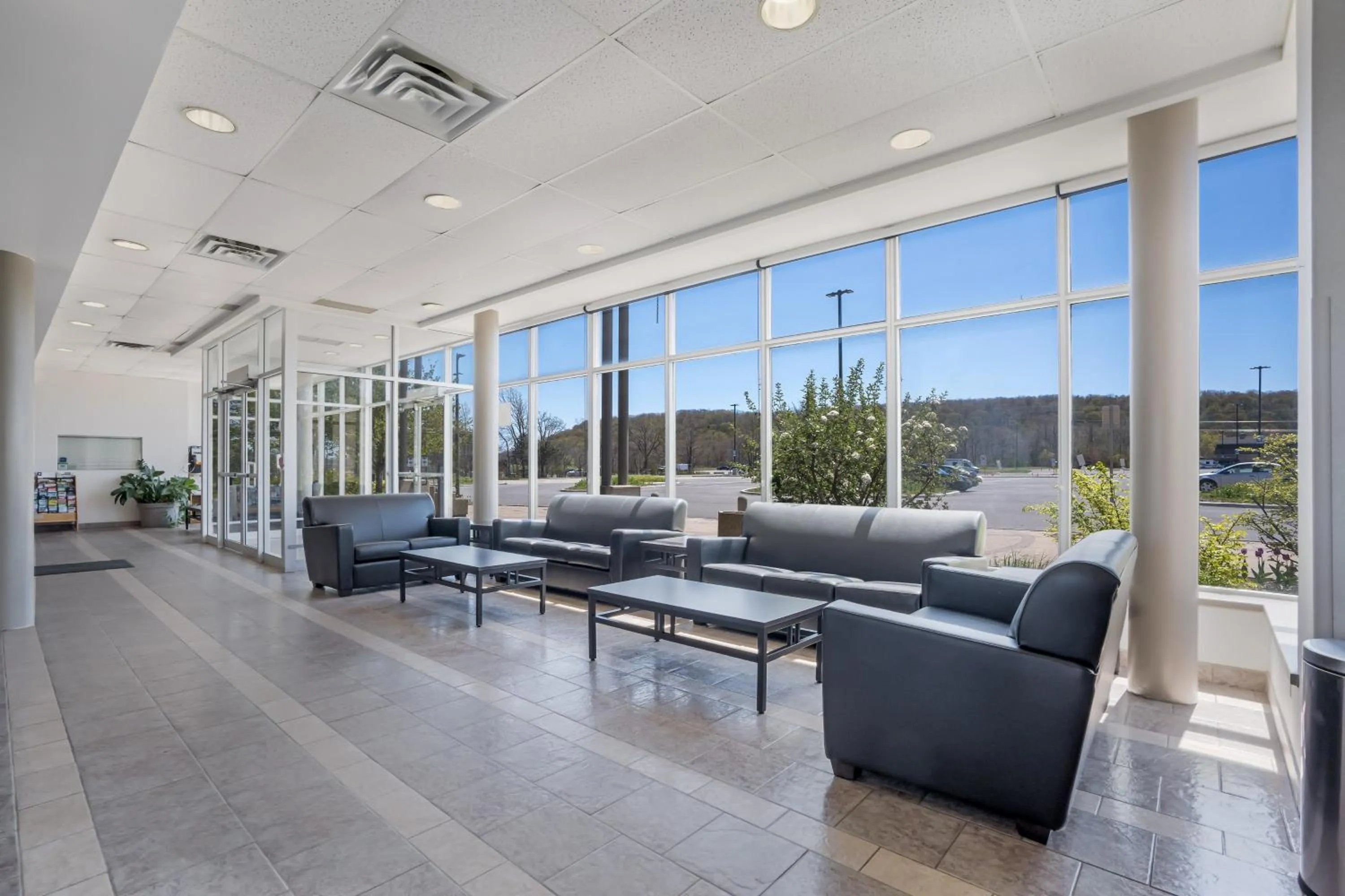 Lobby or reception in Residence & Conference Centre - Niagara-on-the-Lake