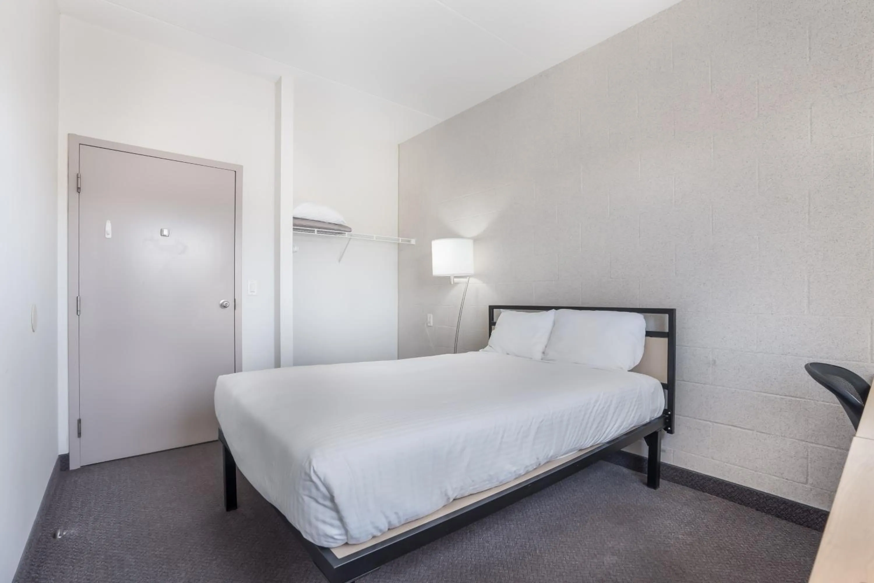 Bedroom, Bed in Residence & Conference Centre - Niagara-on-the-Lake