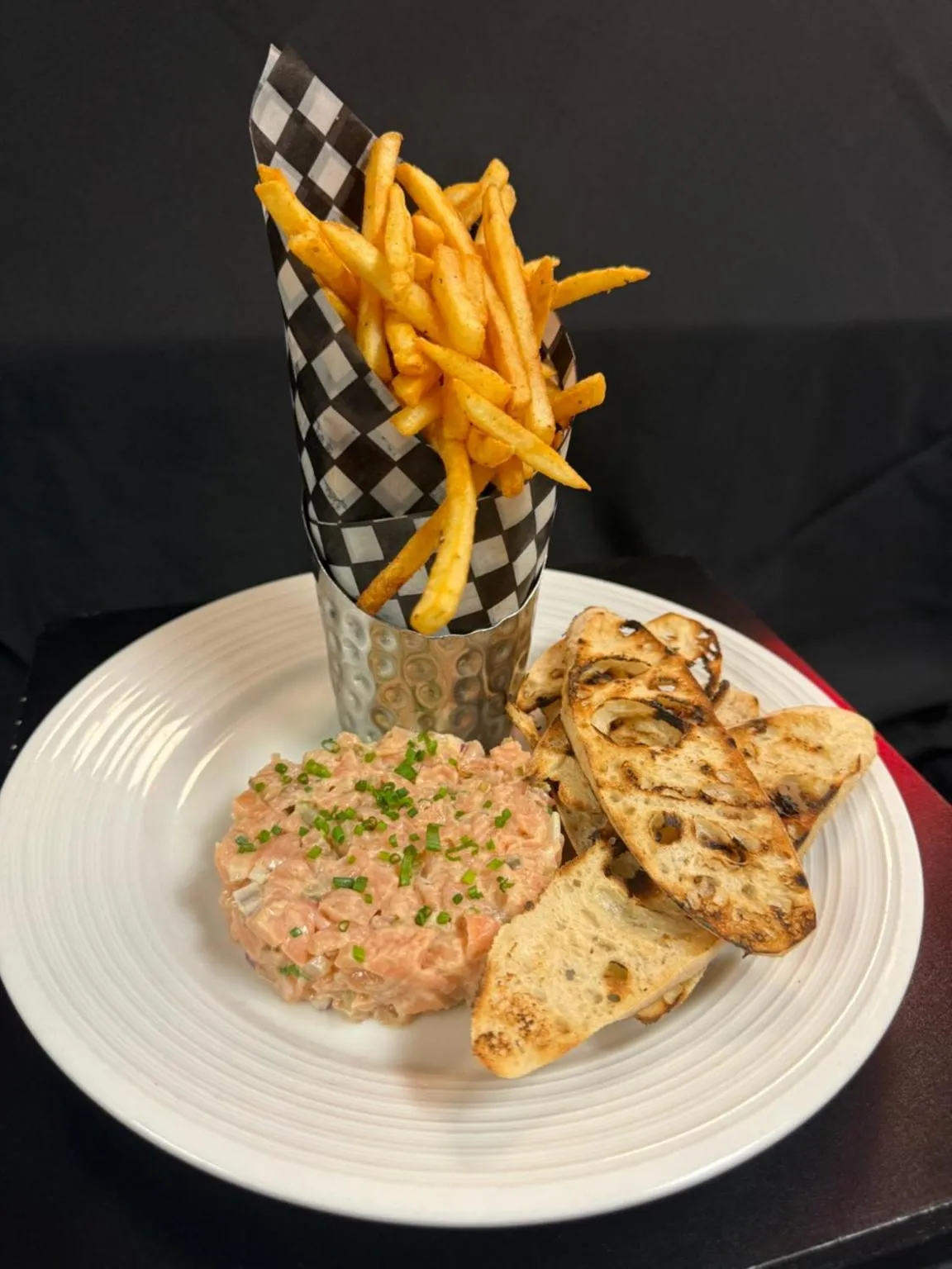 Restaurant/places to eat in Holiday Inn Montreal Longueuil by IHG