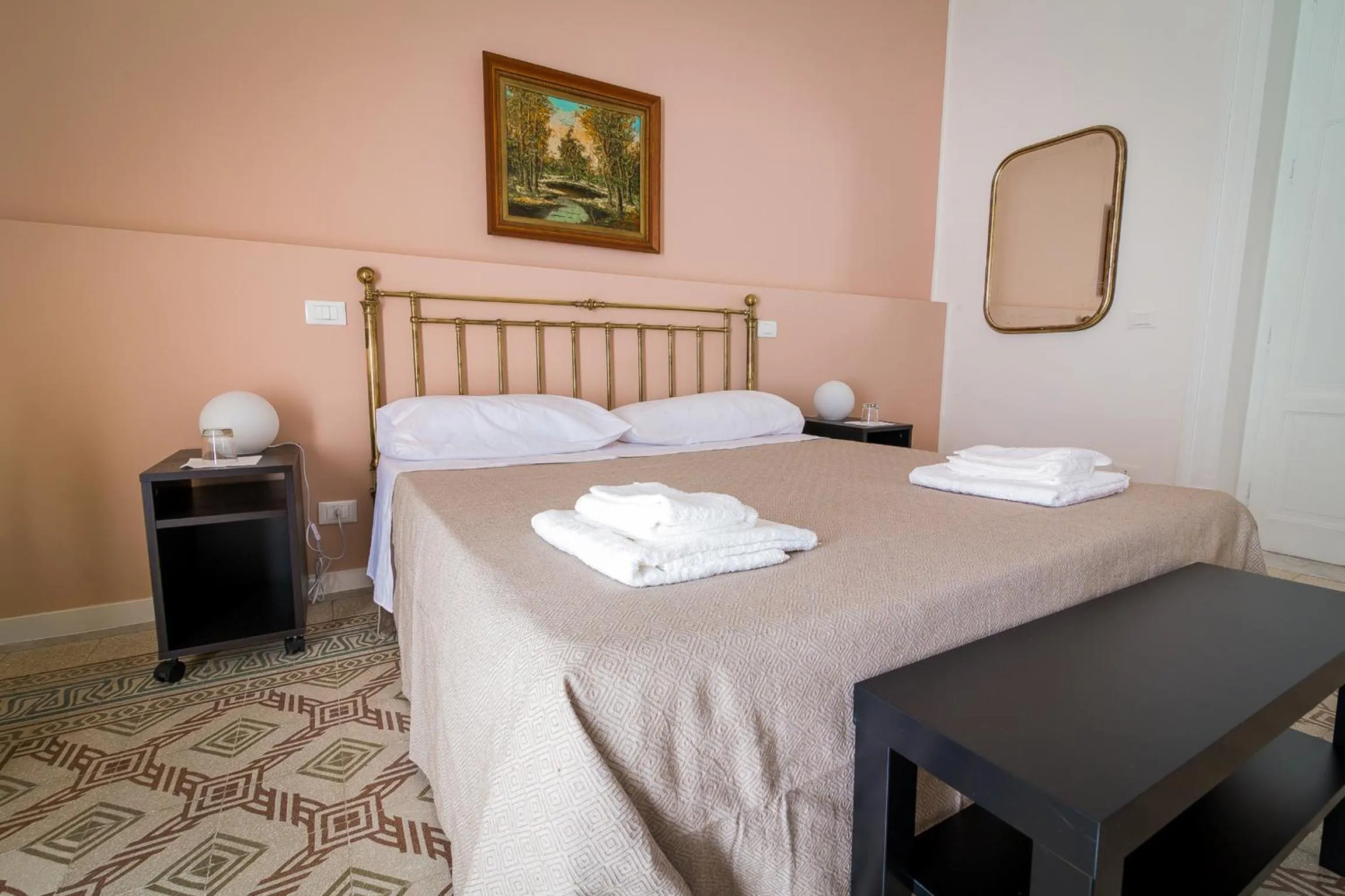 Bedroom, Bed in Liberty Suites