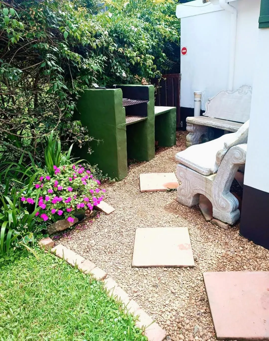 Queensburgh B&B or Self Catering