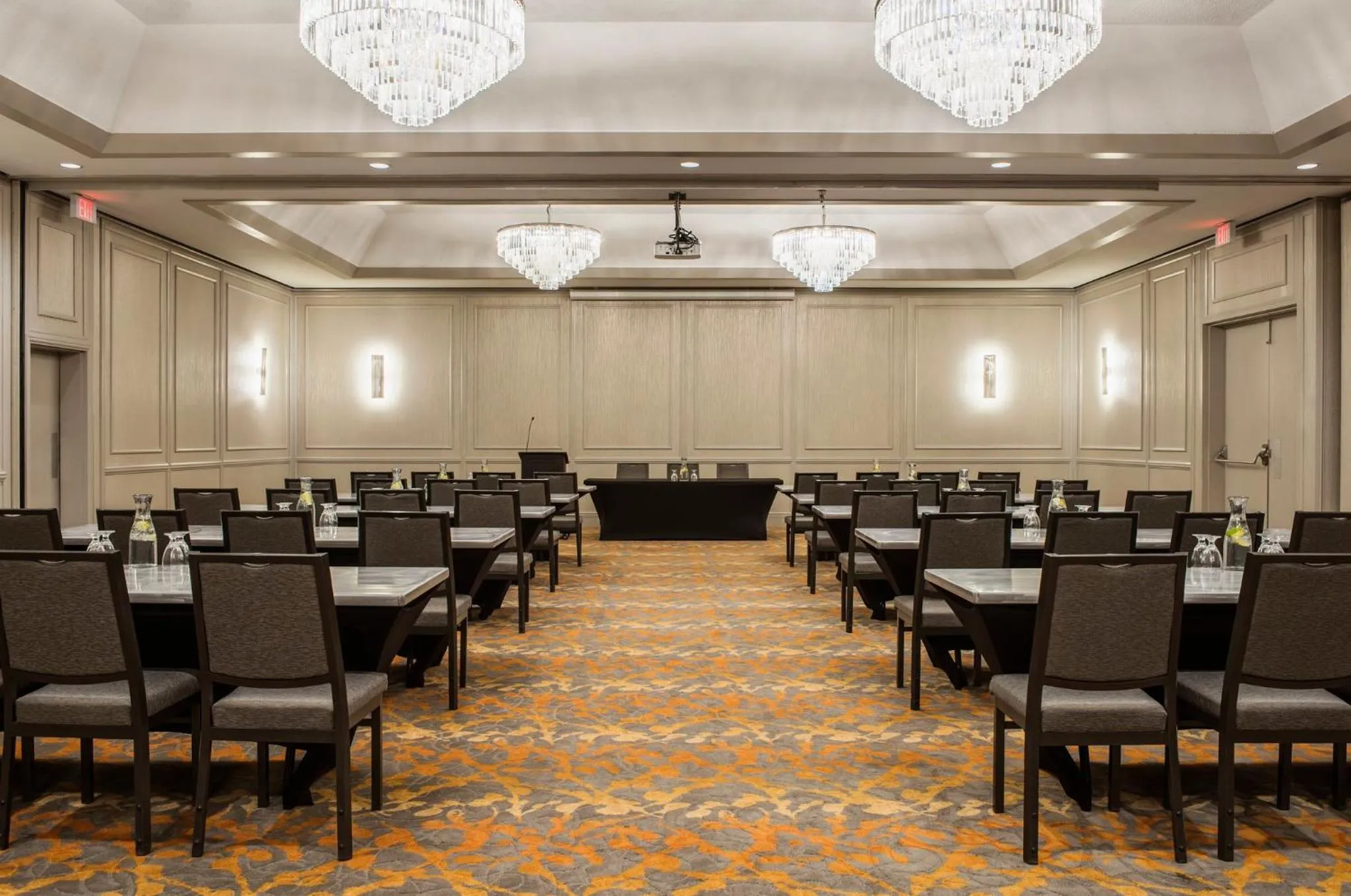 Meeting/conference room in Holiday Inn Winnipeg-South by IHG