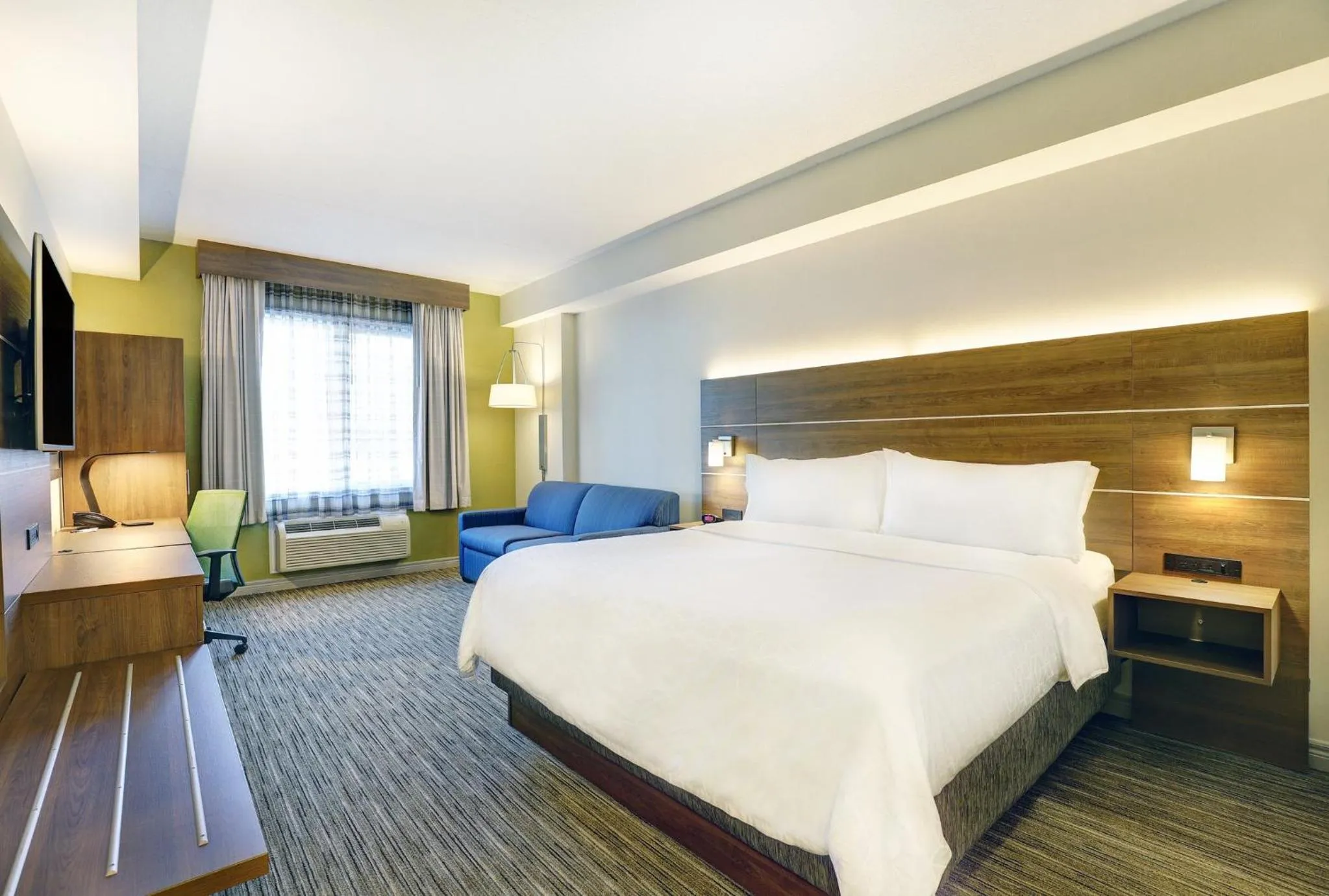 Photo of the whole room, Bed in Holiday Inn Express Whitby Oshawa by IHG