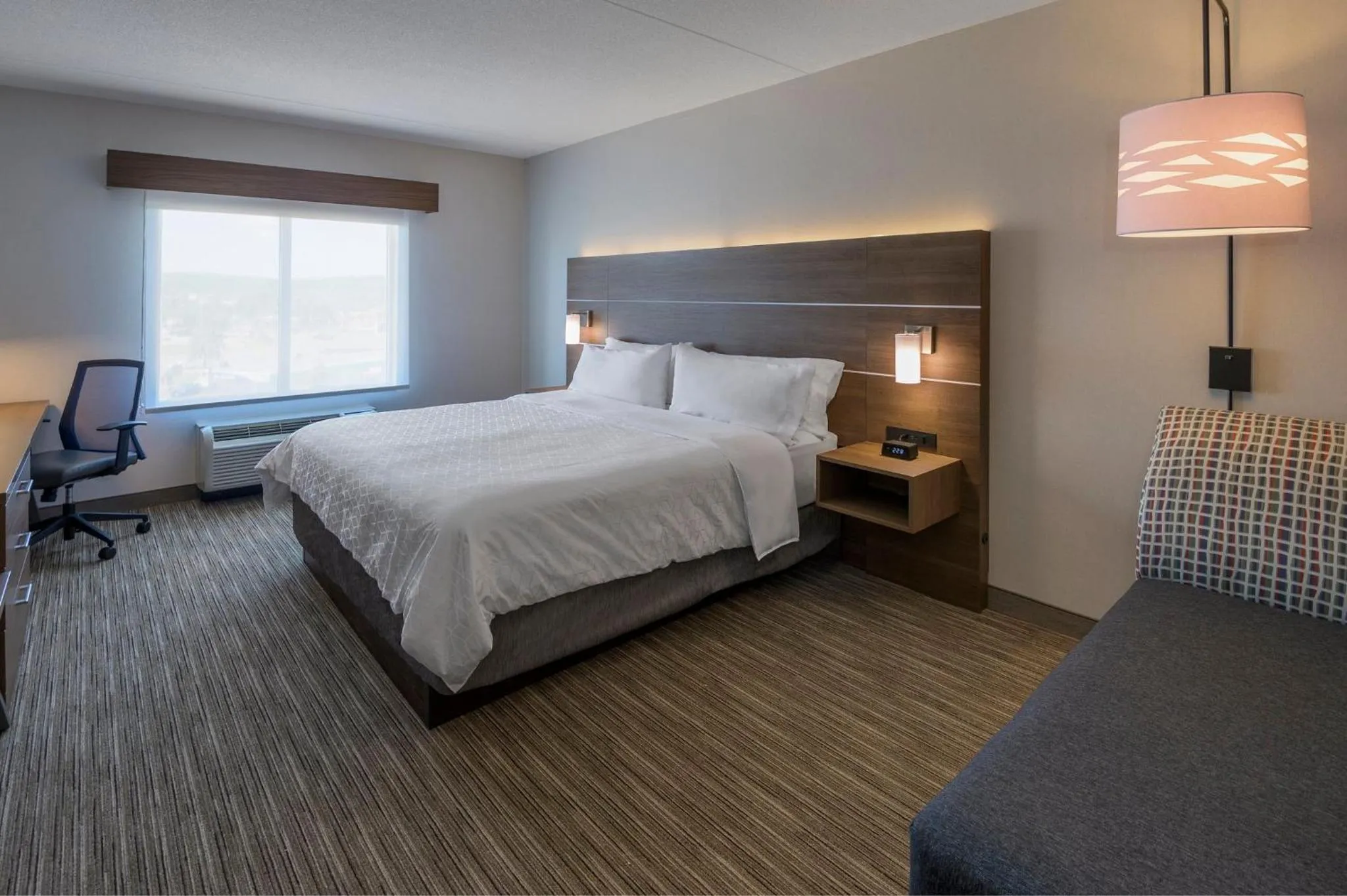 Photo of the whole room, Bed in Holiday Inn Express Hotel & Suites North Bay by IHG