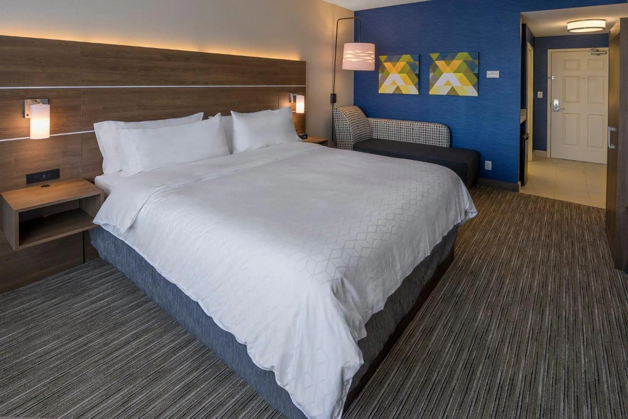 Photo of the whole room, Bed in Holiday Inn Express Hotel & Suites North Bay by IHG