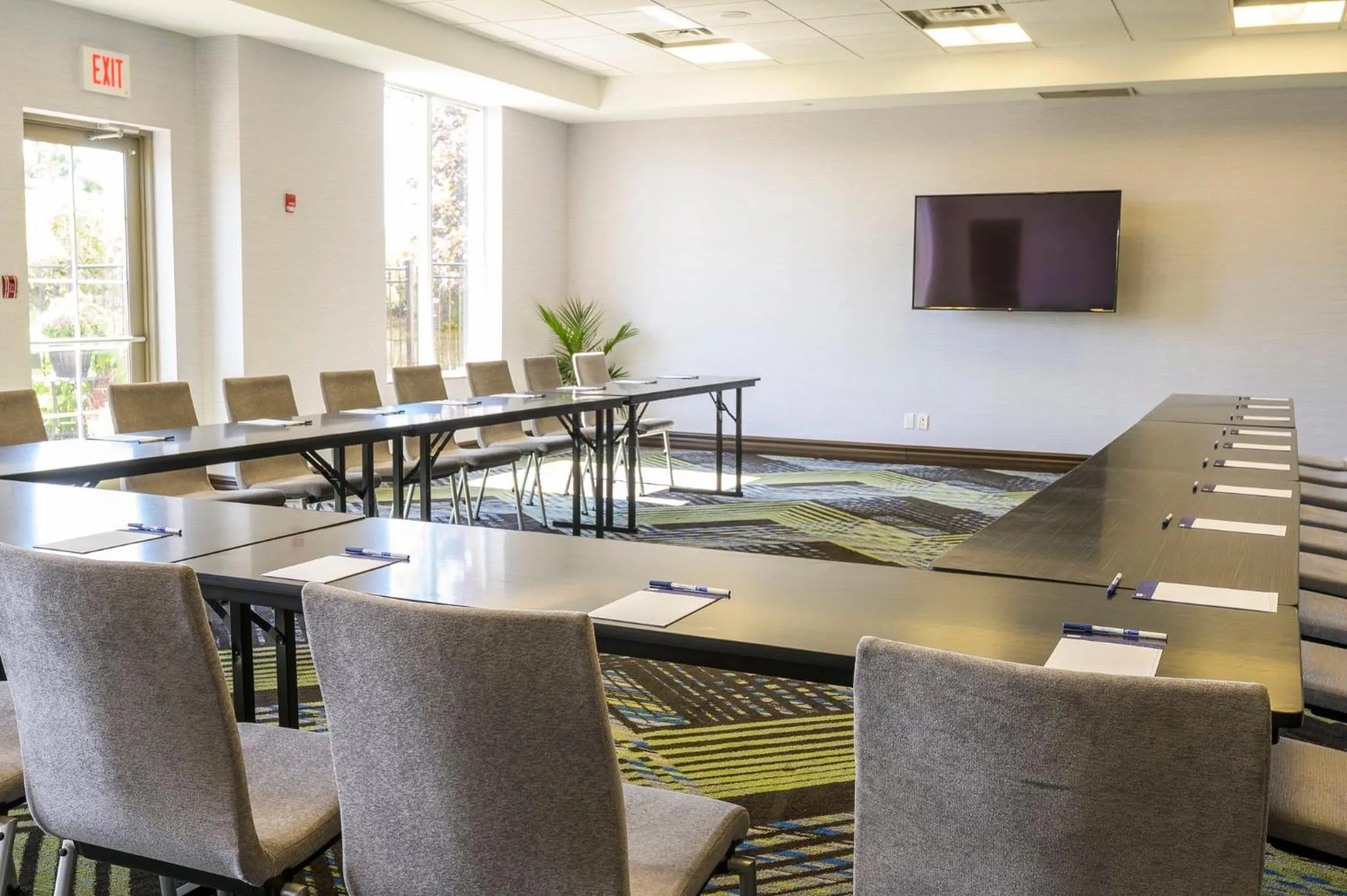 Meeting/conference room in Holiday Inn Express Hotel & Suites North Bay by IHG