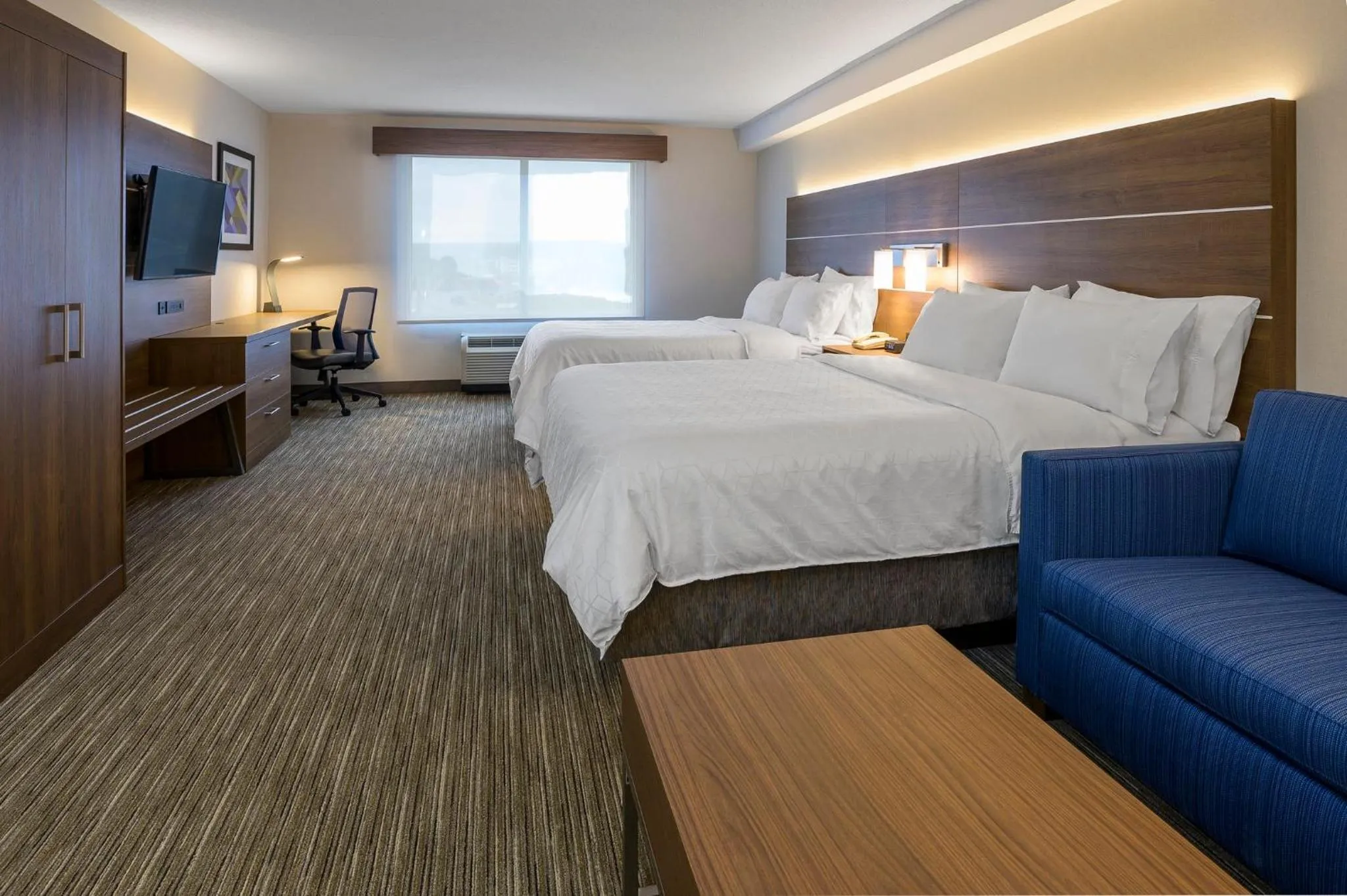 Photo of the whole room, Bed in Holiday Inn Express Hotel & Suites North Bay by IHG
