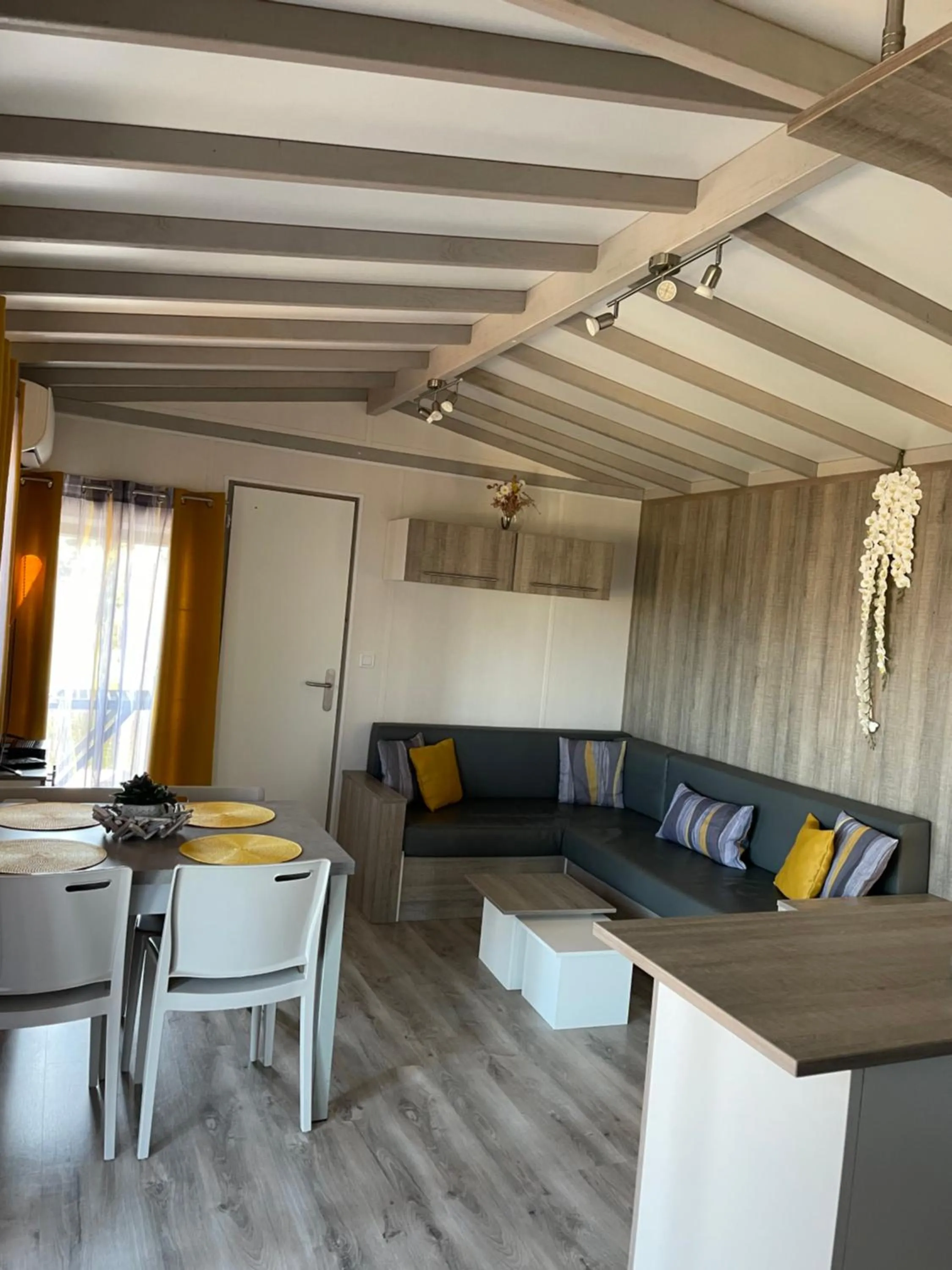 Seating area in A Santa Trinita