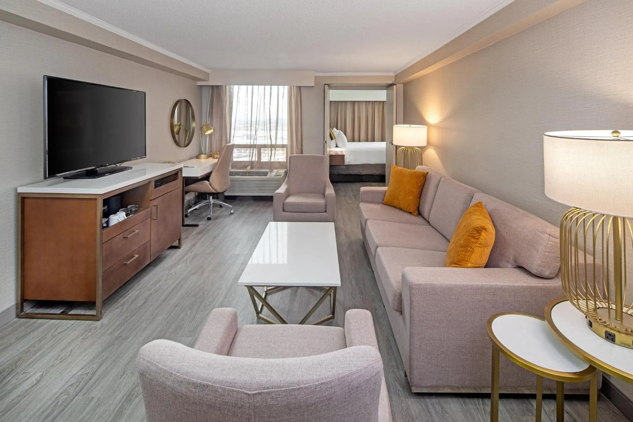 Photo of the whole room in Crowne Plaza Toronto Airport by IHG