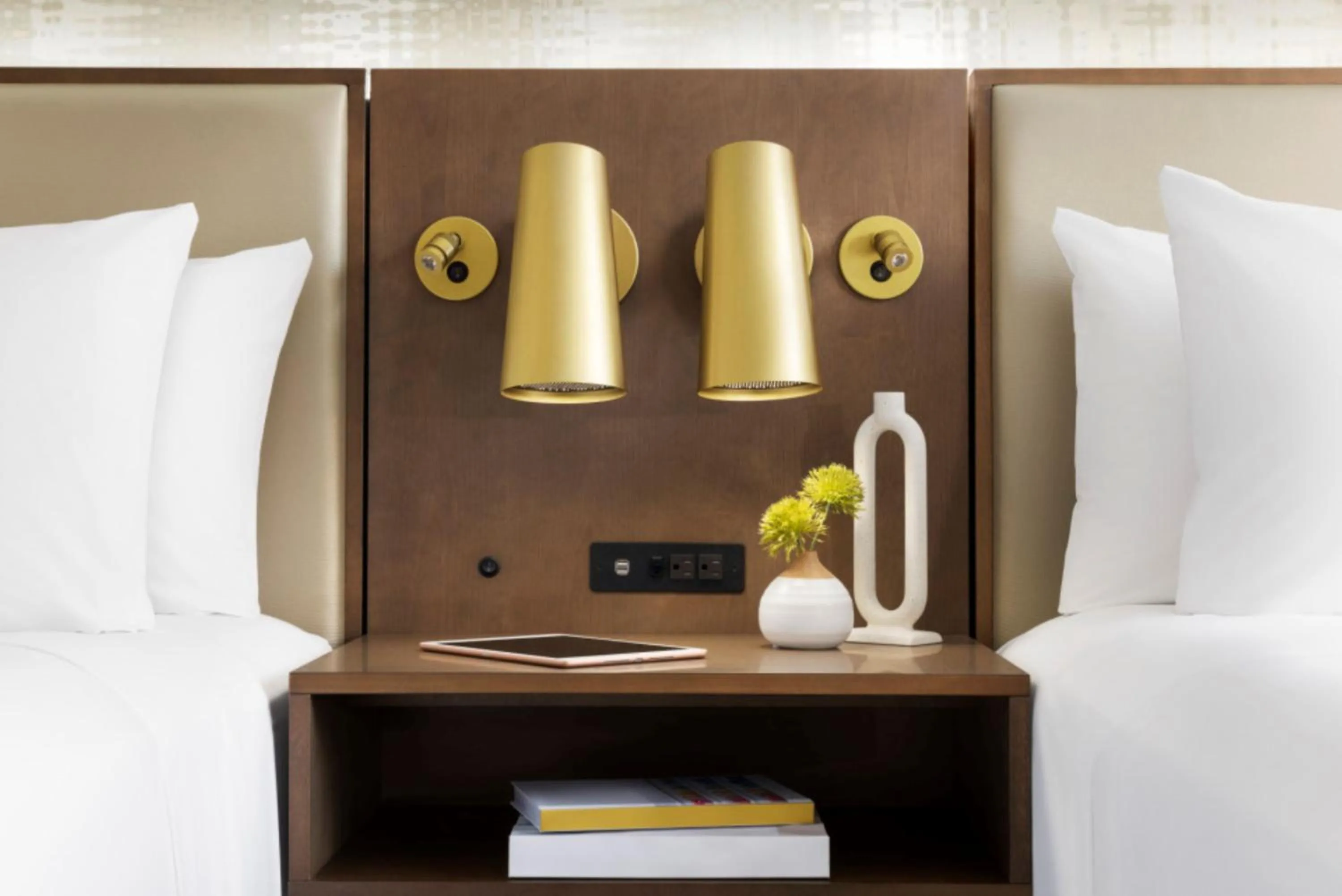 Photo of the whole room, Bed in Crowne Plaza Toronto Airport by IHG