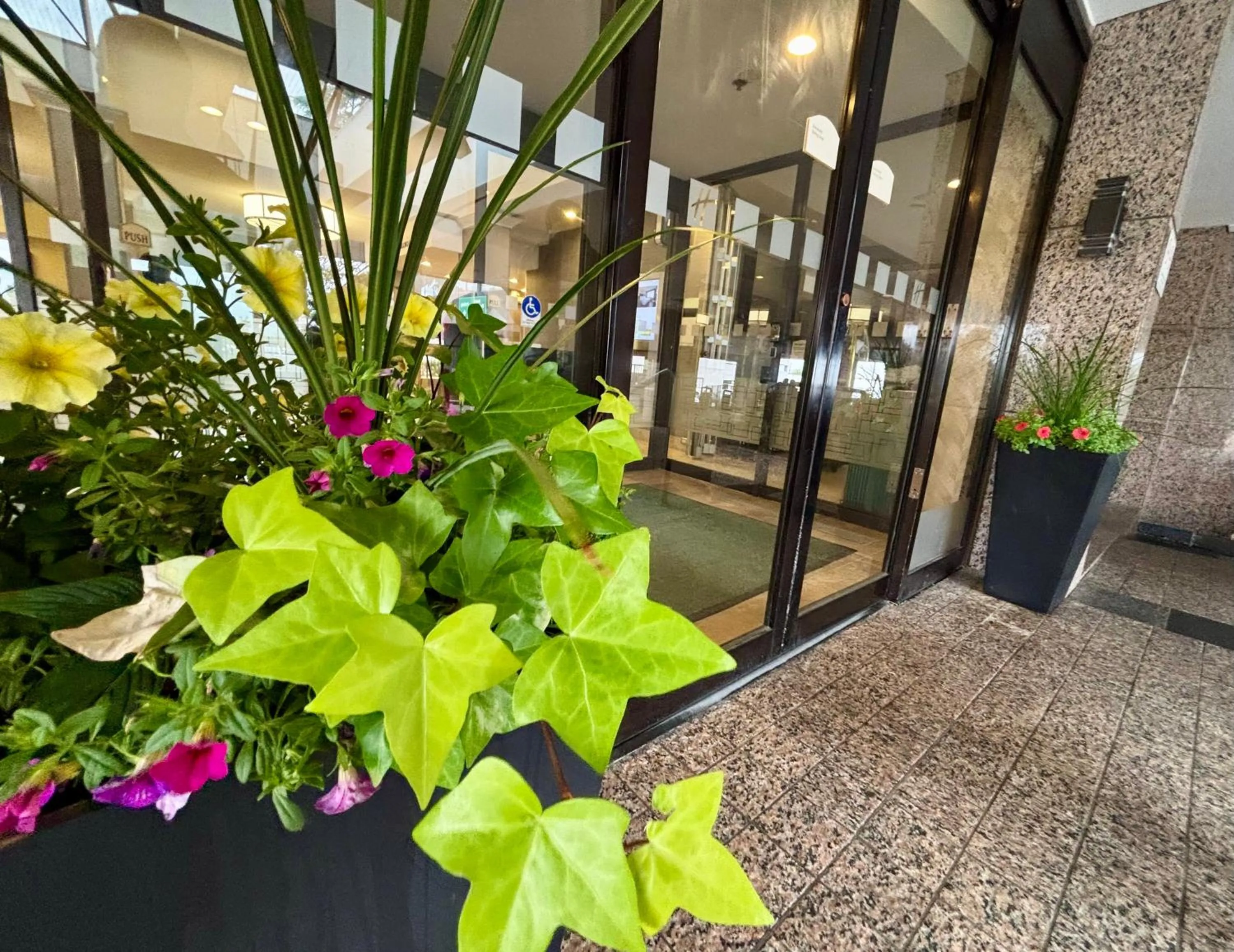 Property building in Holiday Inn Toronto International Airport by IHG