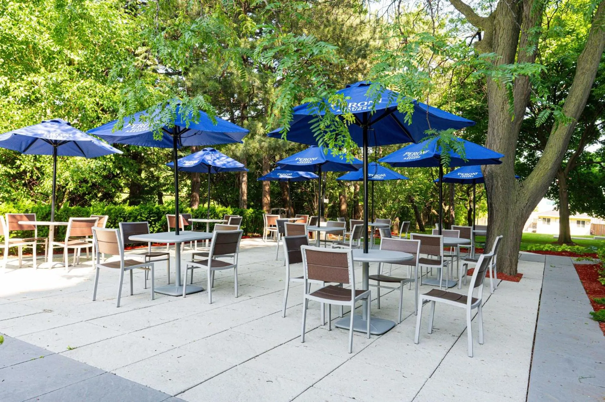 Restaurant/places to eat in Holiday Inn Toronto International Airport by IHG