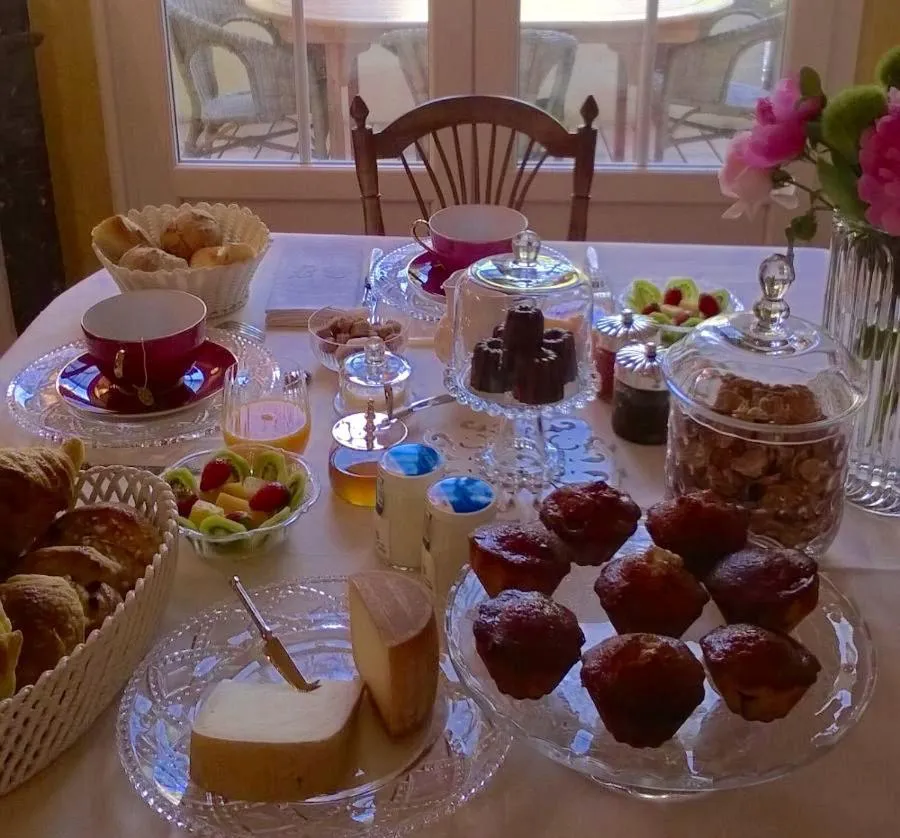 Food in MAISON D'HÔTES "Bordeaux Wine Lodge"