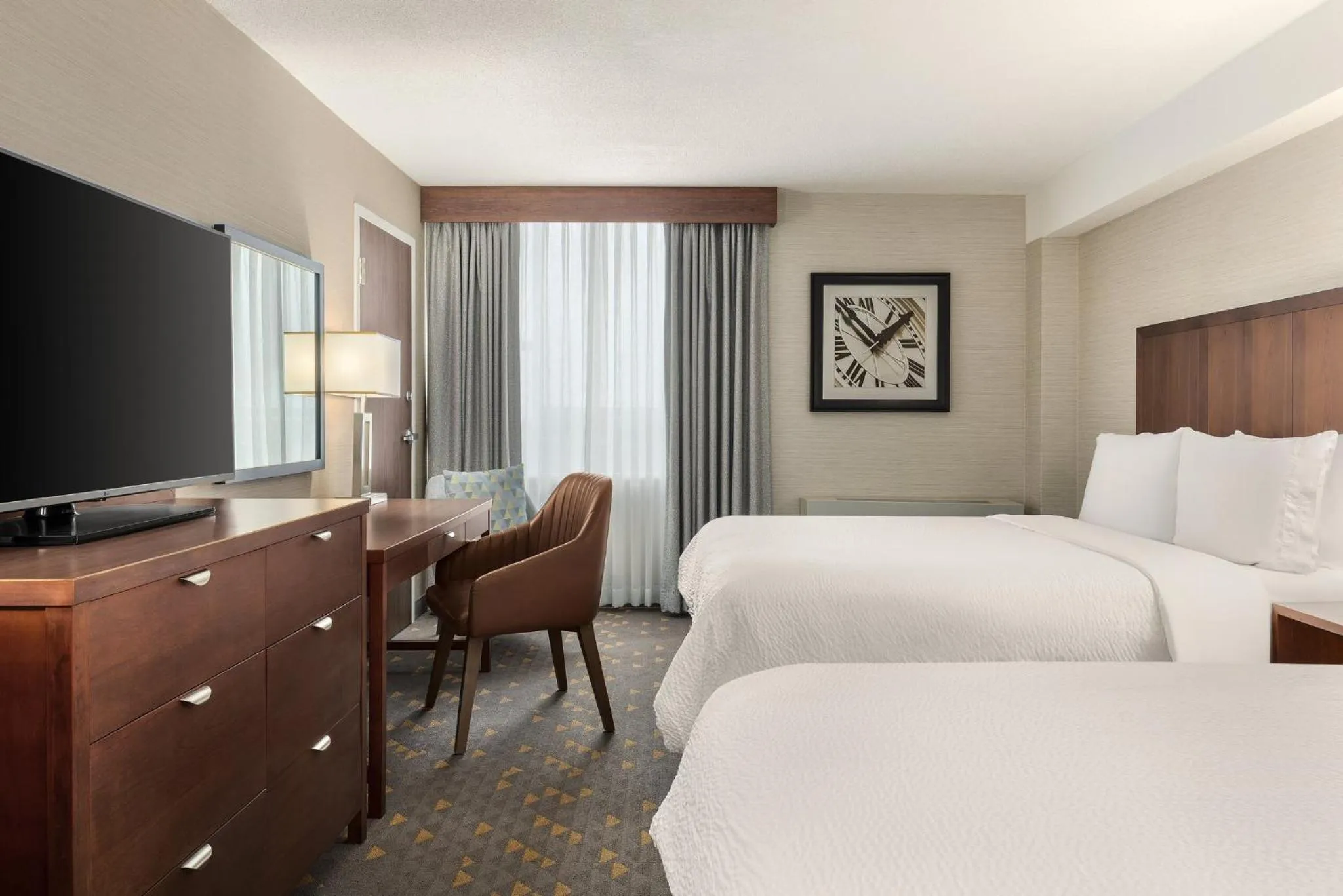 Photo of the whole room, Bed in Holiday Inn Oakville Centre by IHG