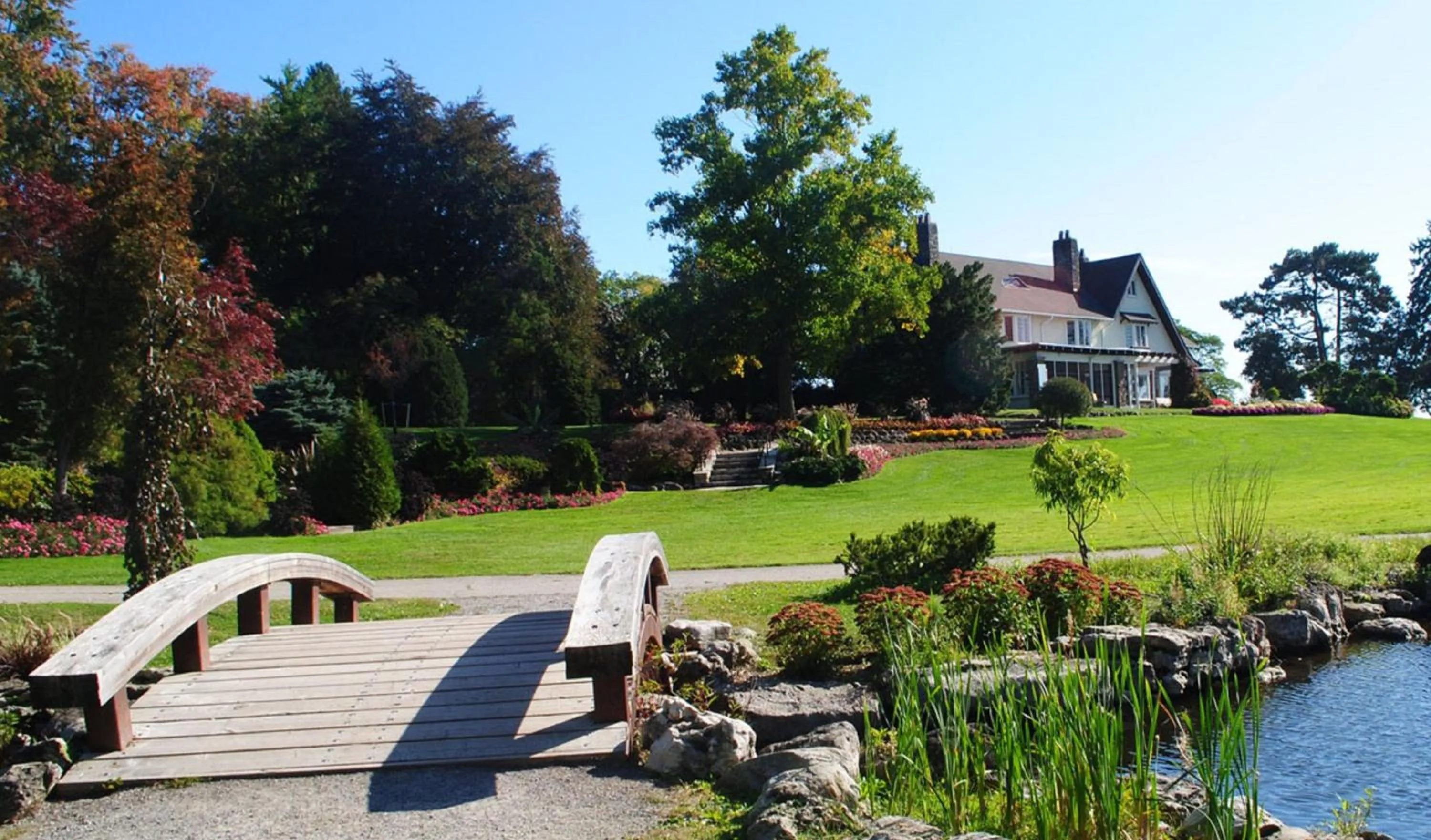 Nearby landmark in Holiday Inn Oakville Centre by IHG
