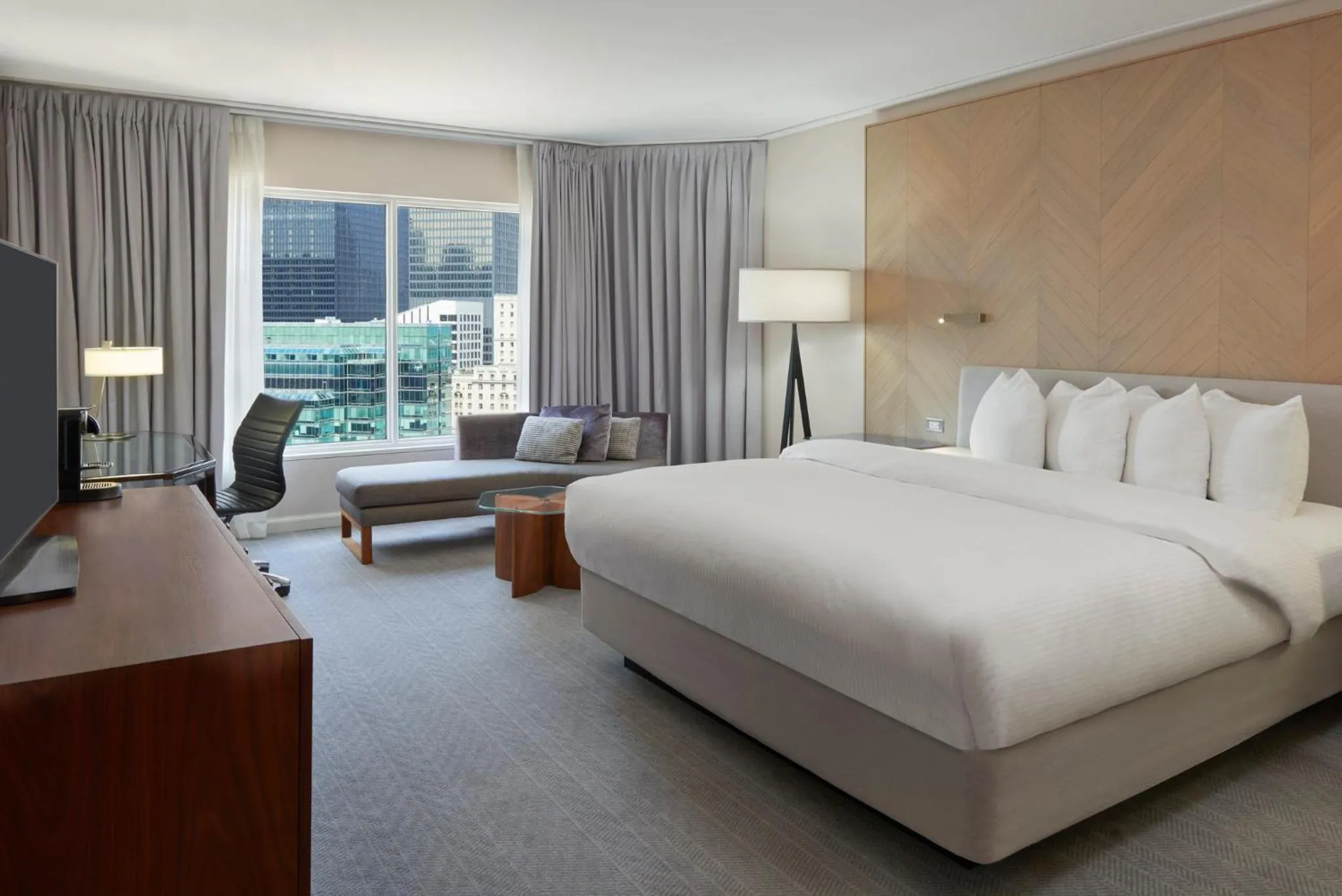 Photo of the whole room, Bed in InterContinental Toronto Centre by IHG