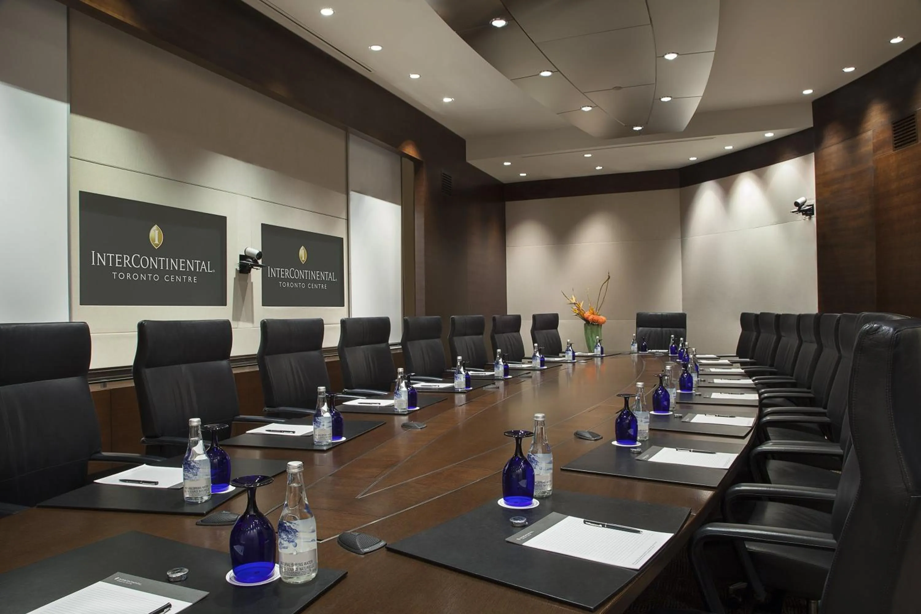 Meeting/conference room in InterContinental Toronto Centre by IHG