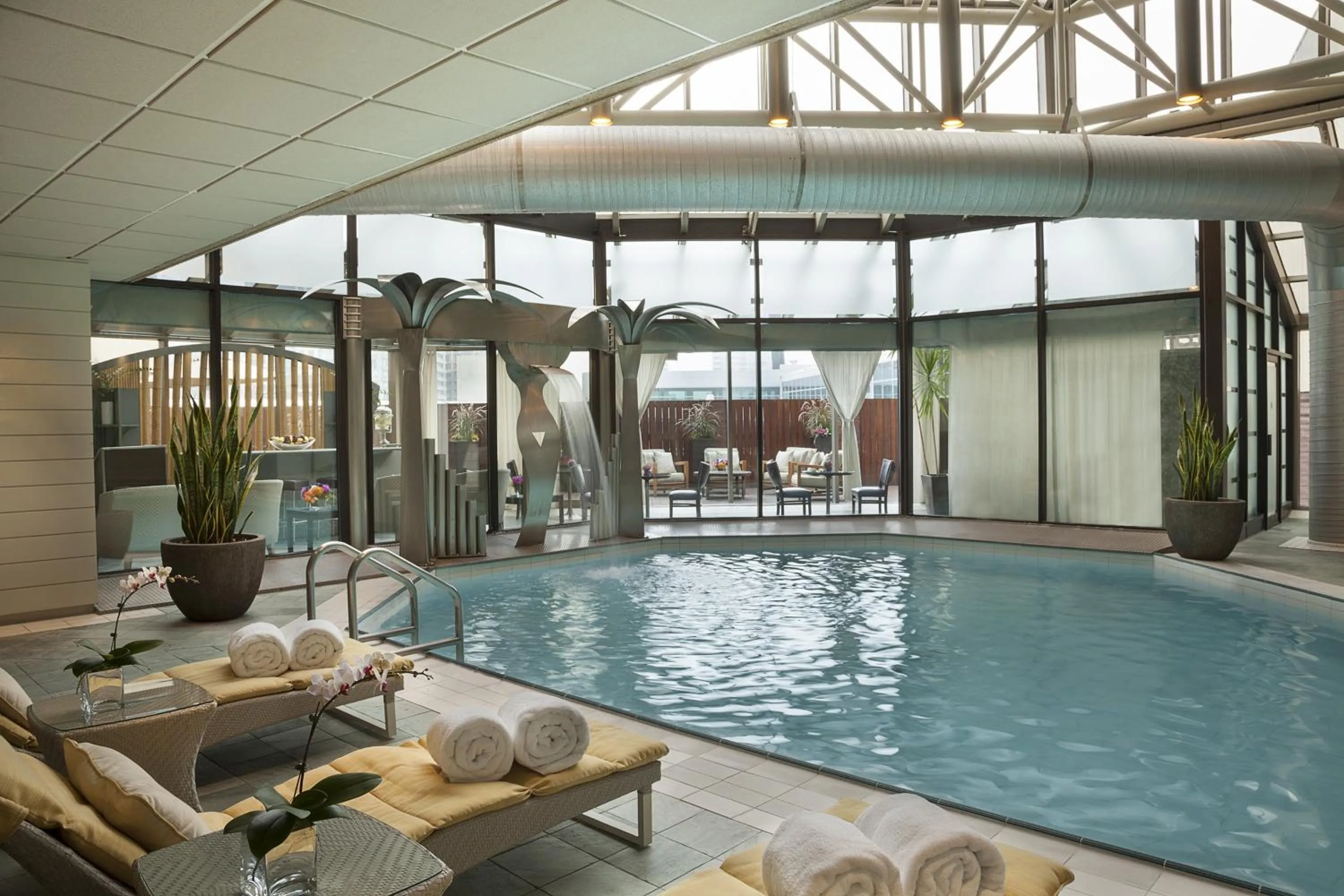 Swimming pool in InterContinental Toronto Centre by IHG