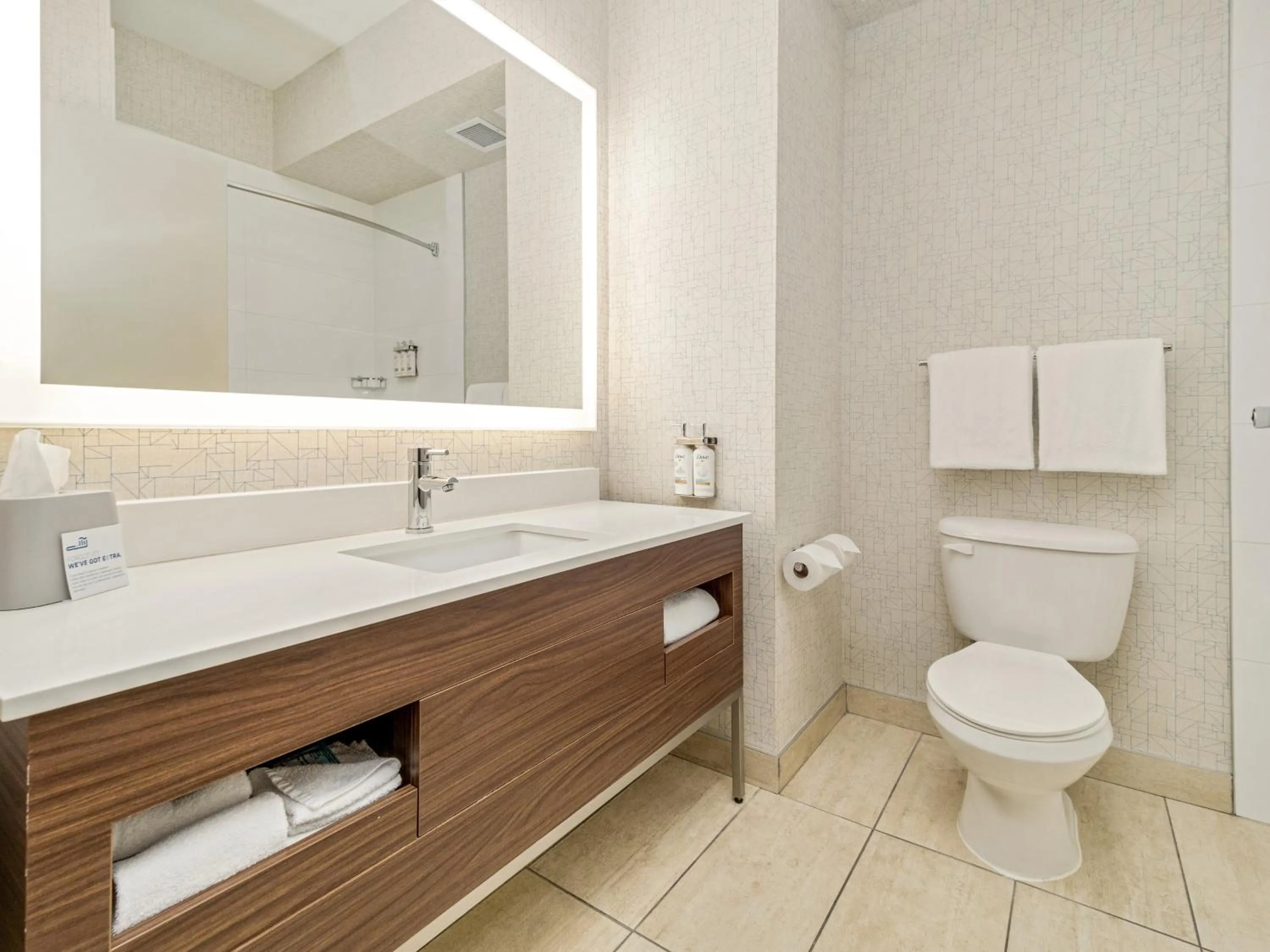 Photo of the whole room in Holiday Inn Express & Suites Medicine Hat by IHG