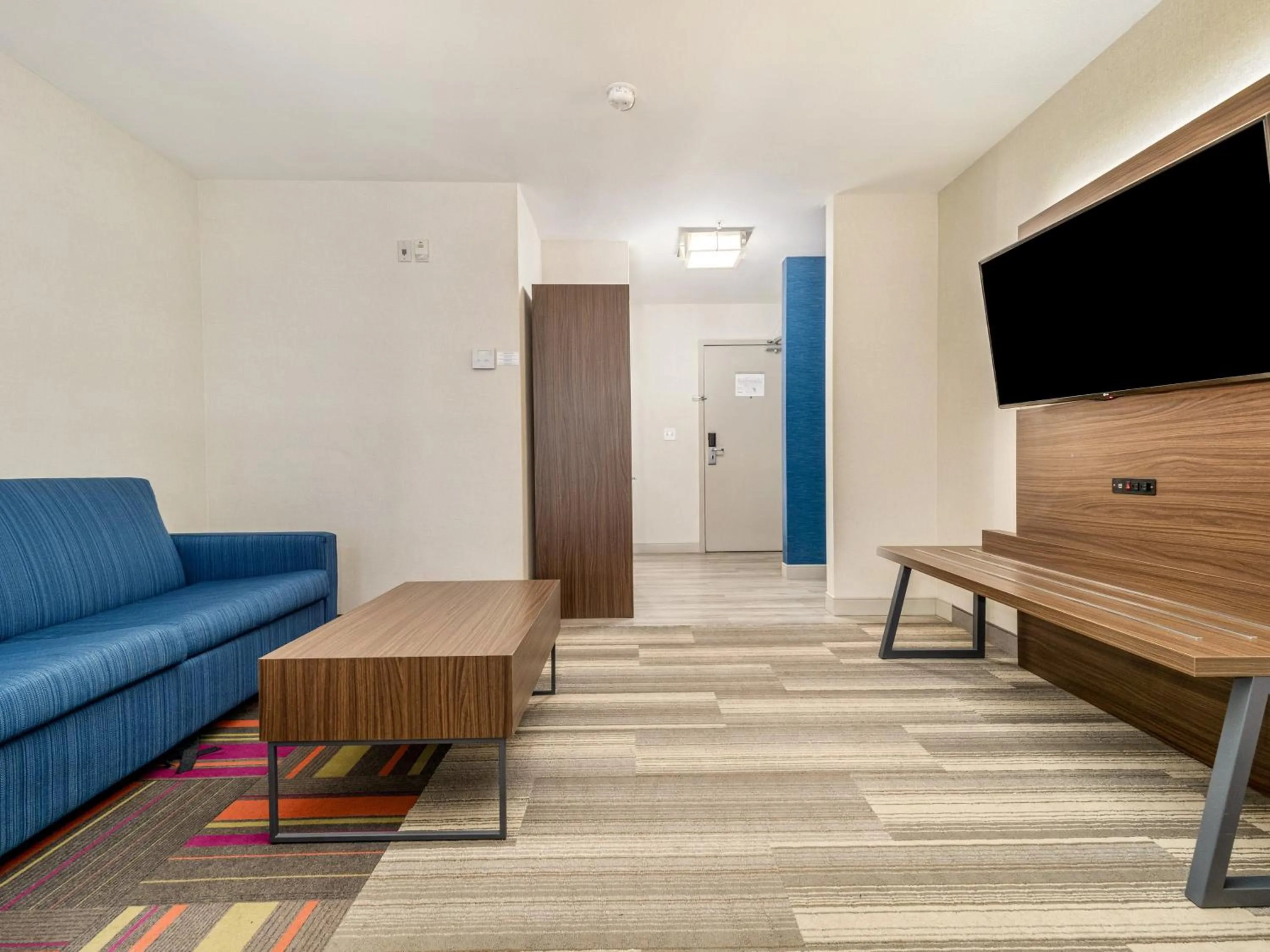 Photo of the whole room in Holiday Inn Express & Suites Medicine Hat by IHG