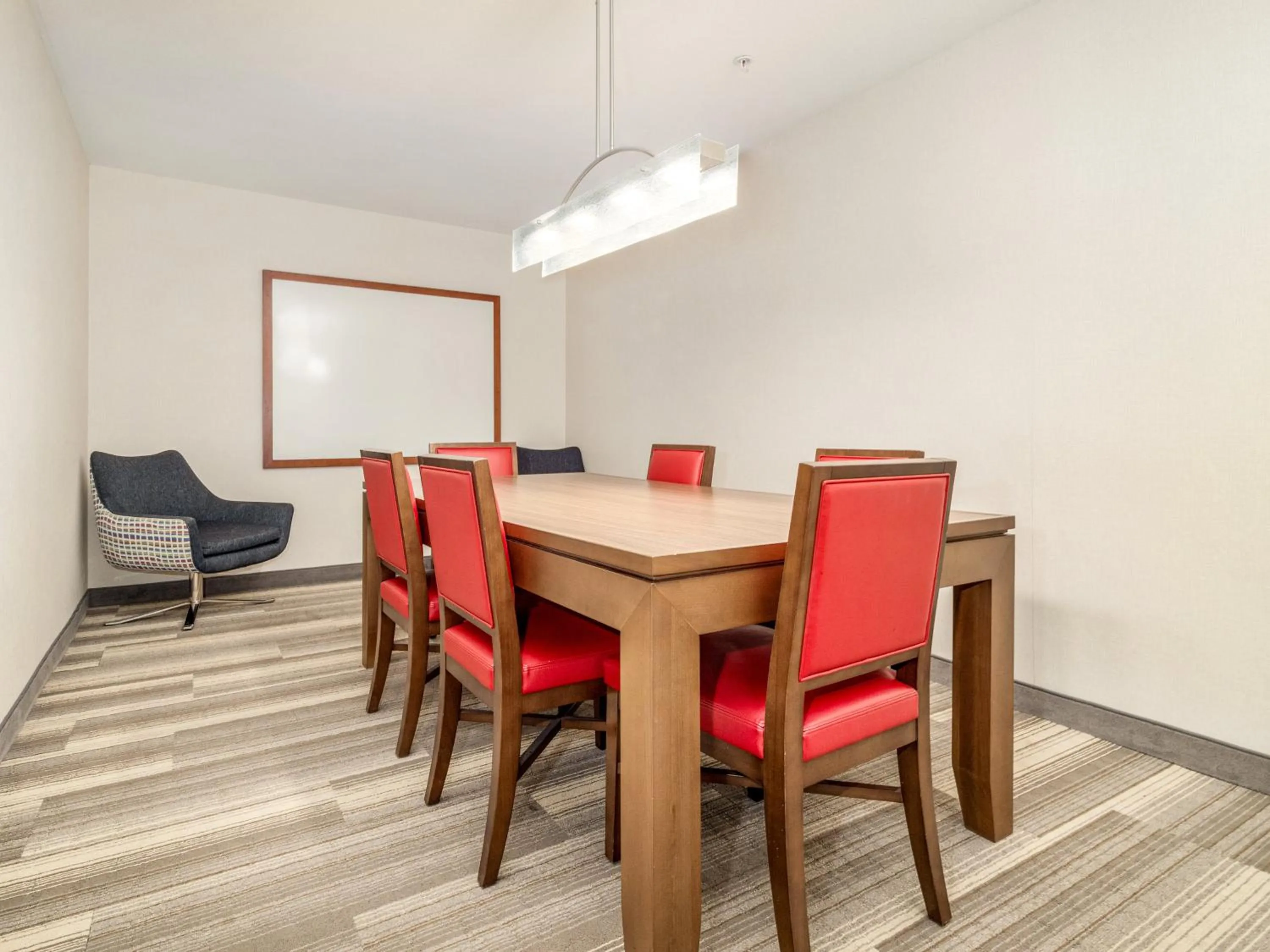 Photo of the whole room in Holiday Inn Express & Suites Medicine Hat by IHG