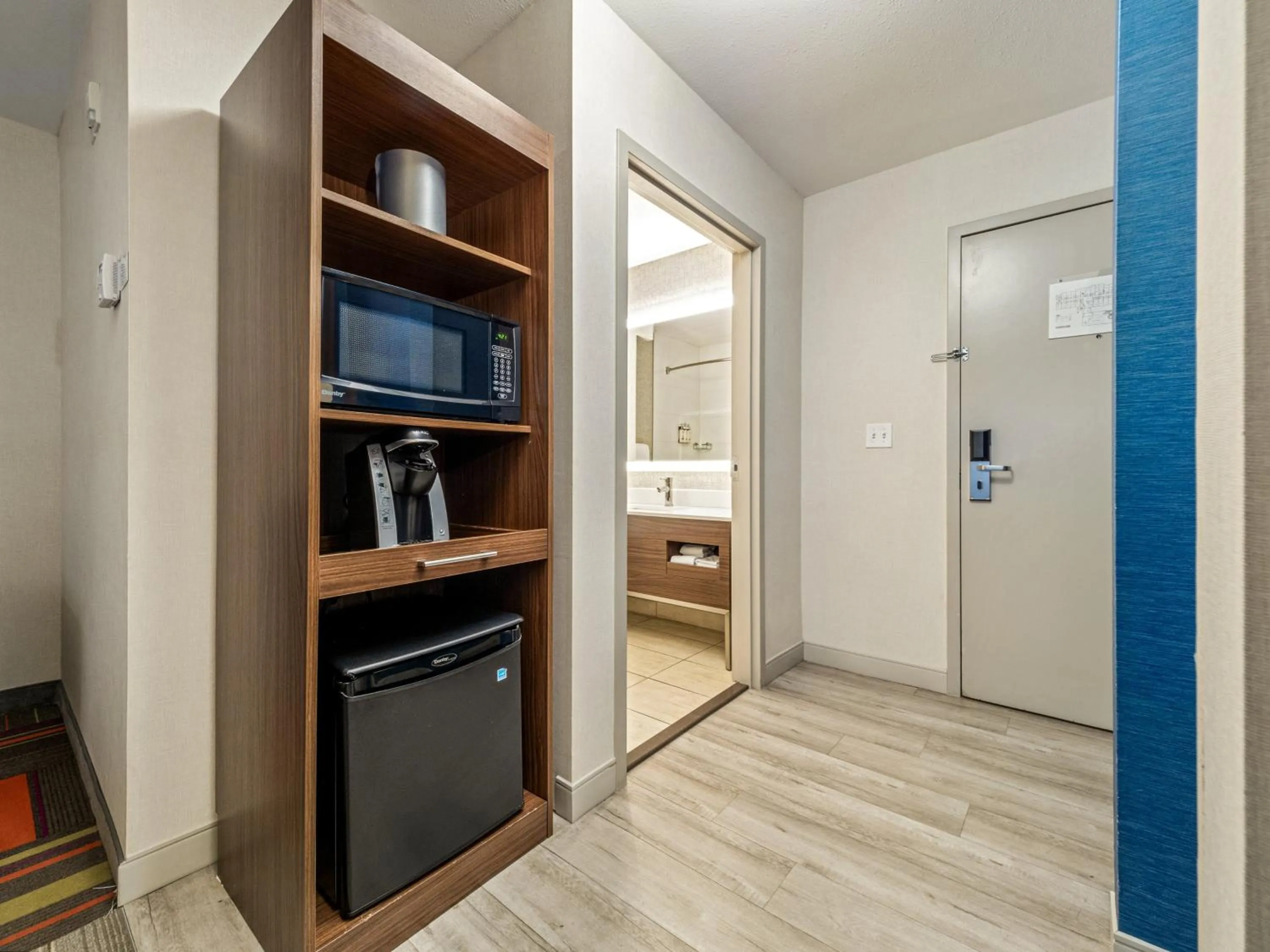 Photo of the whole room in Holiday Inn Express & Suites Medicine Hat by IHG