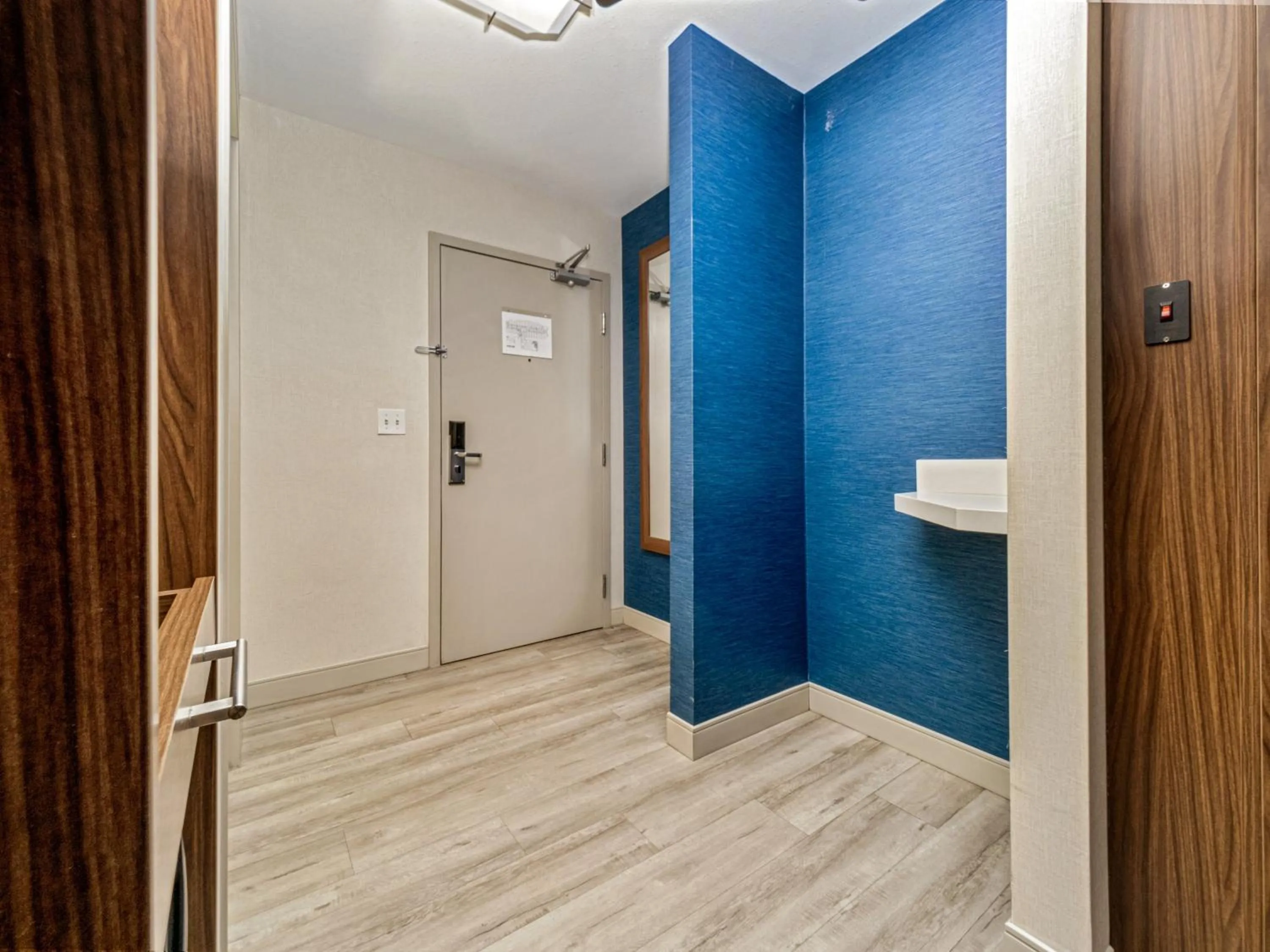 Photo of the whole room in Holiday Inn Express & Suites Medicine Hat by IHG